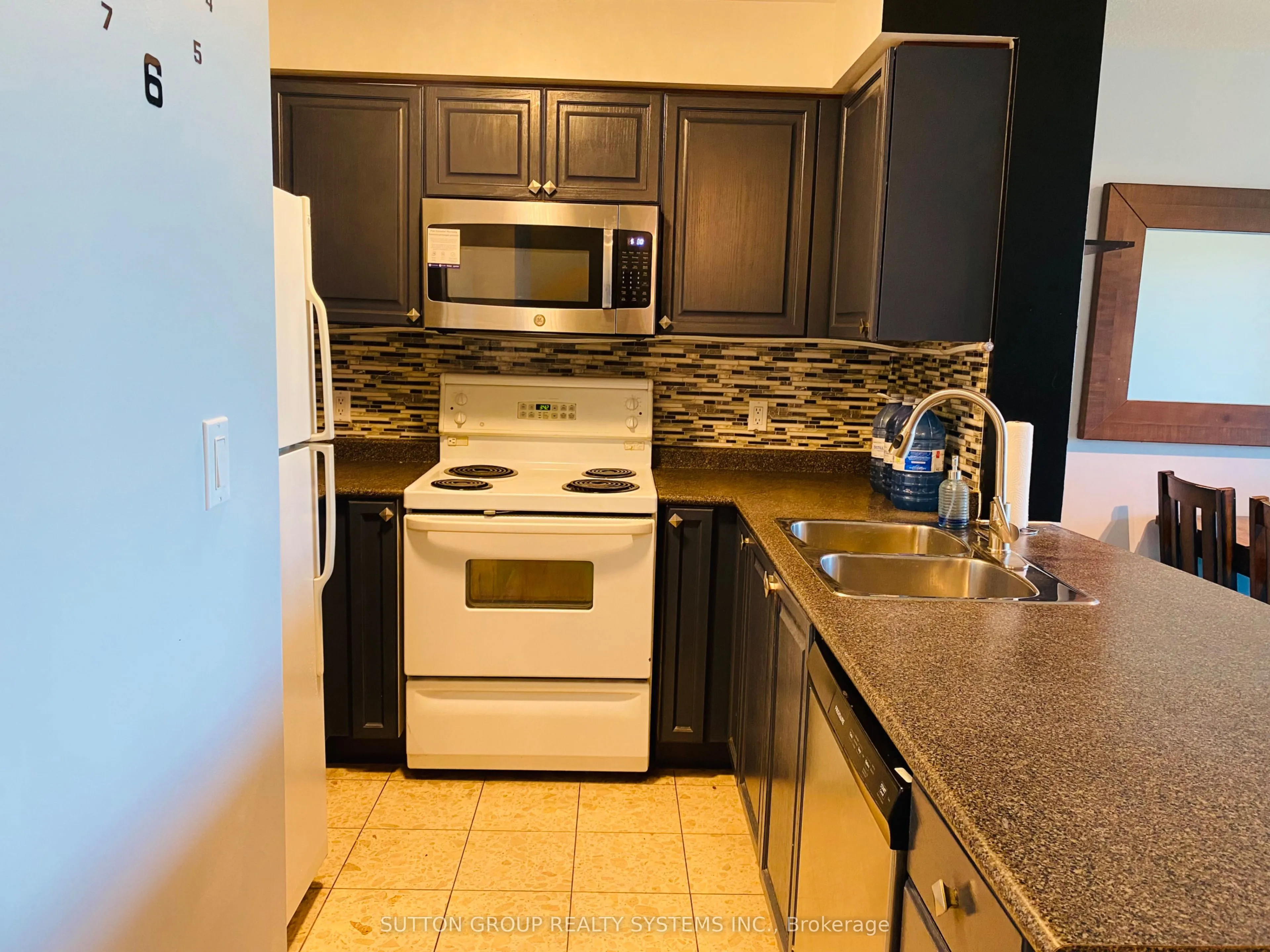 4879 Kimbermount Avenue, #1005