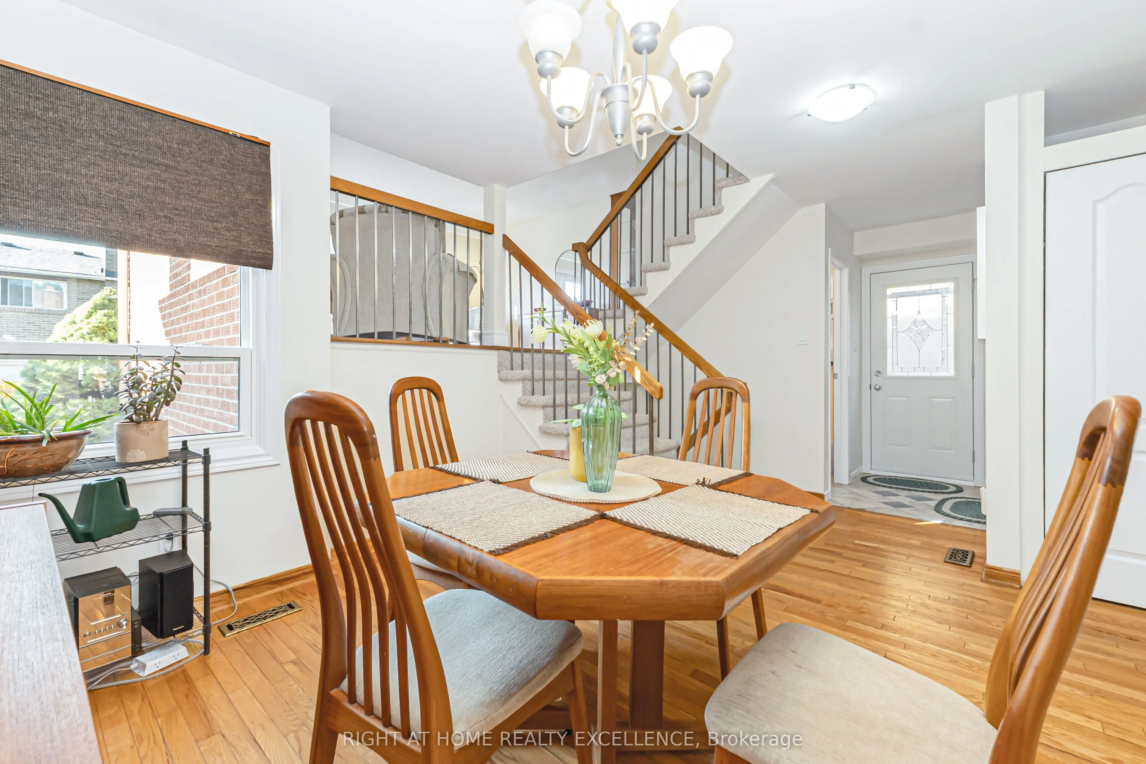 13 Simmons Boulevard