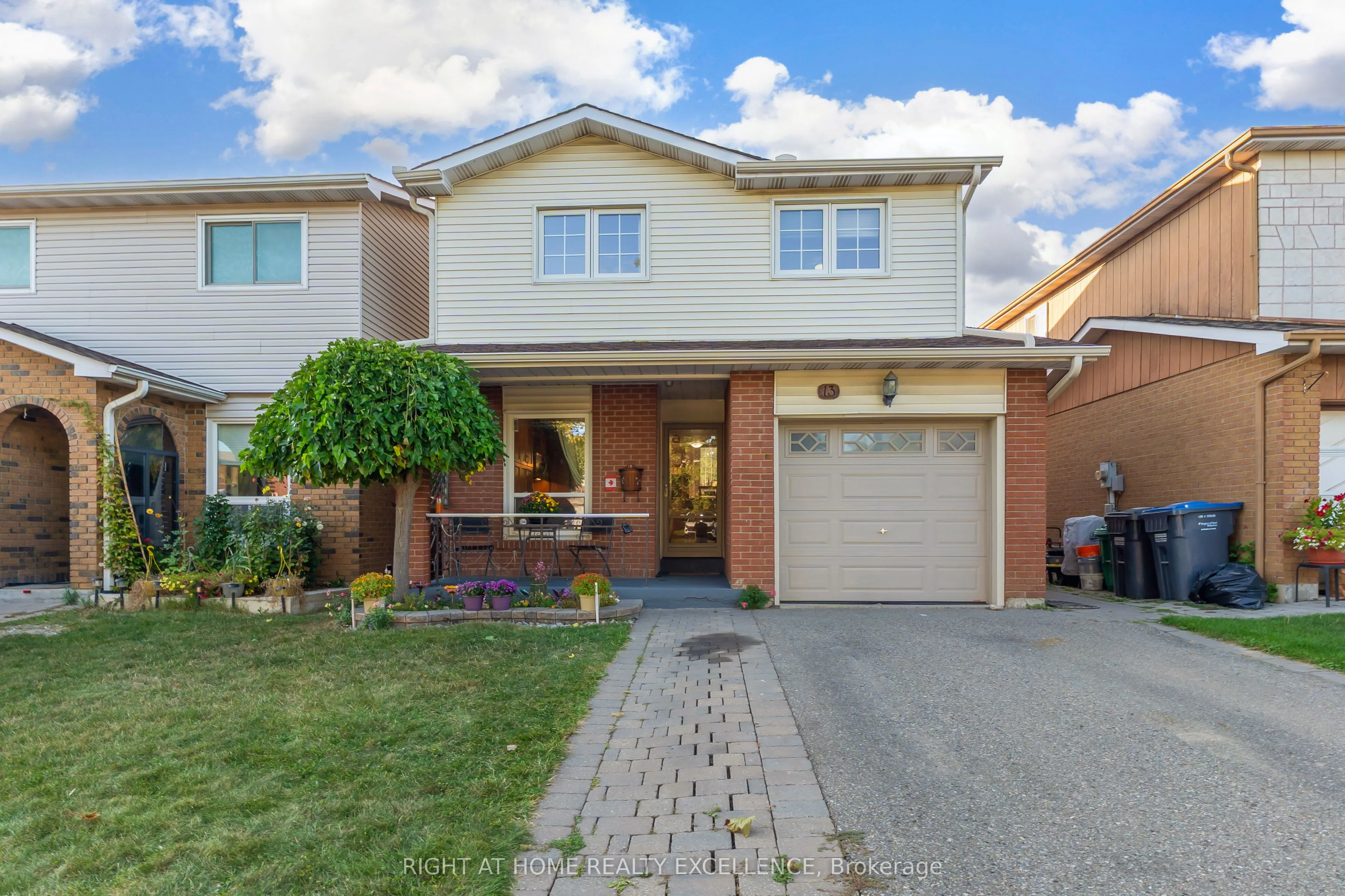 13 Simmons Boulevard