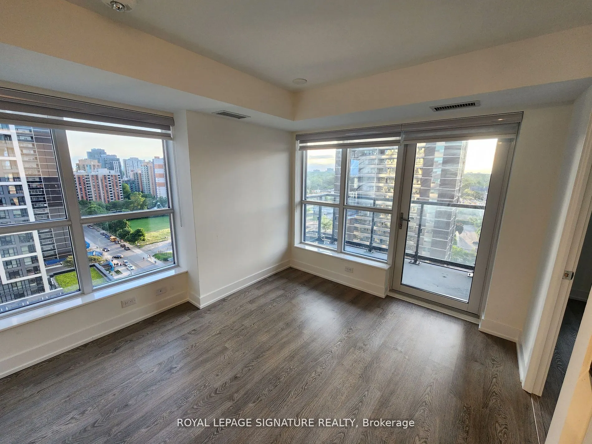 5 Mabelle Avenue, #1433
