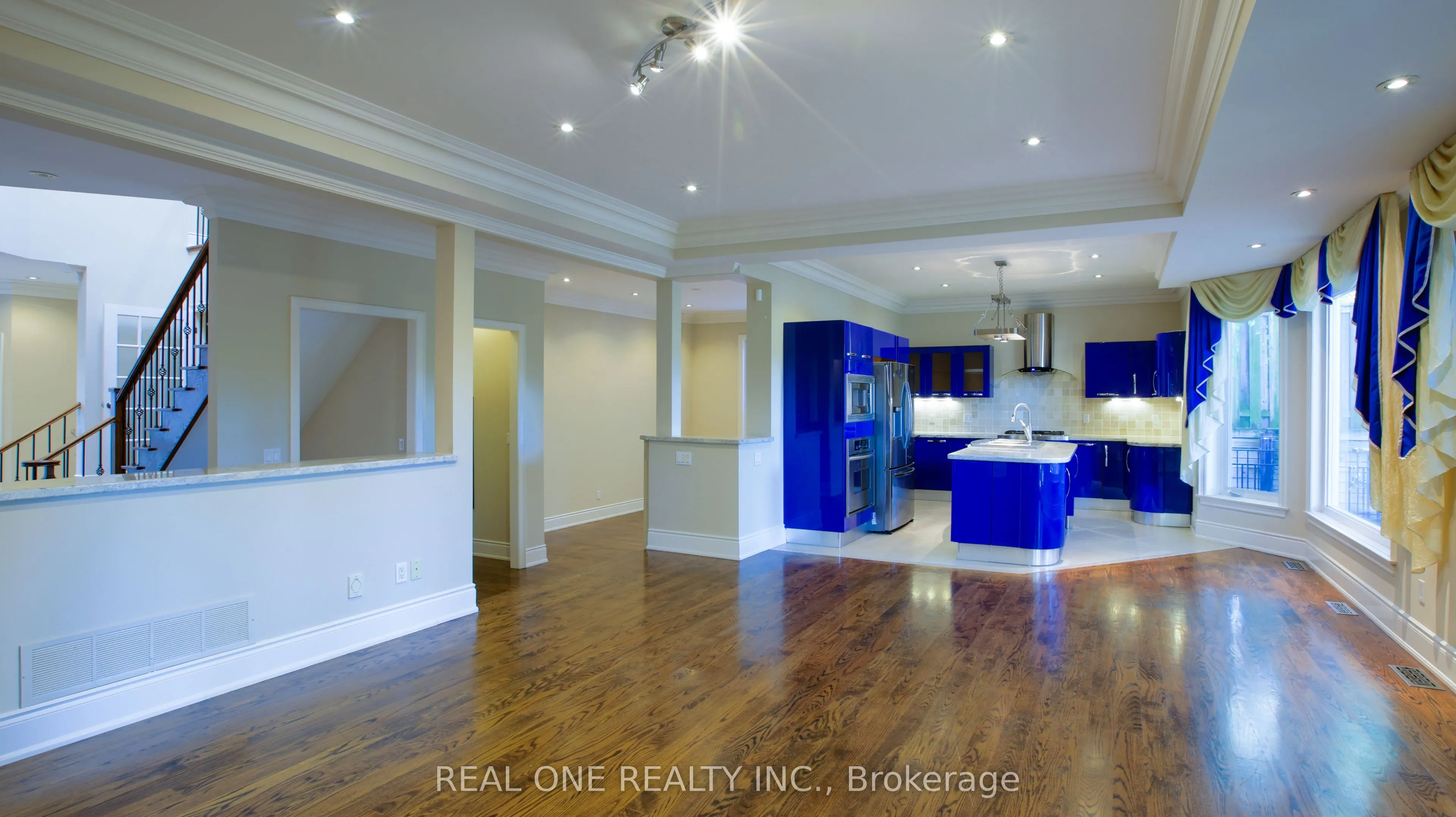 38 Stonegate Road