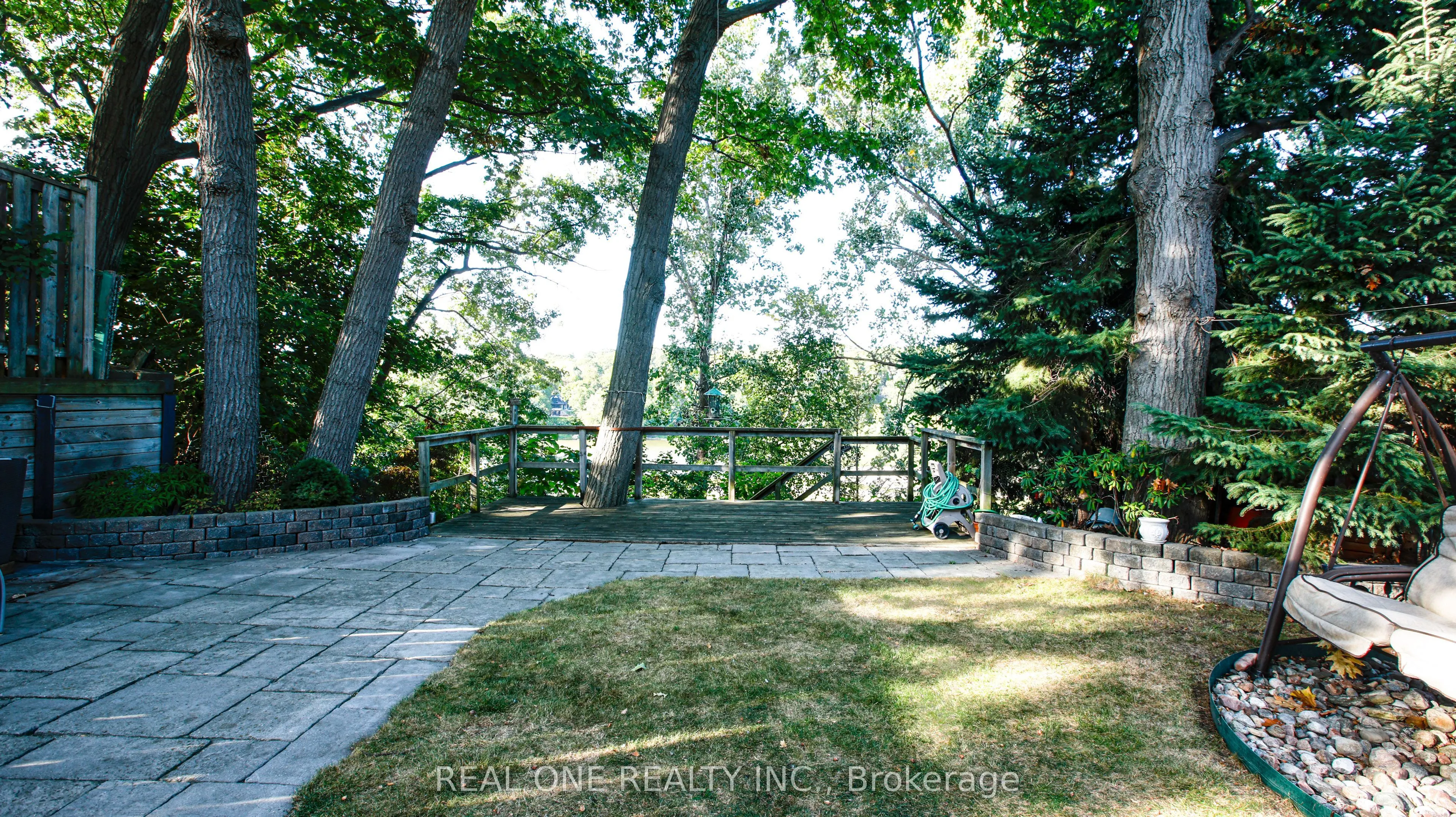 38 Stonegate Road