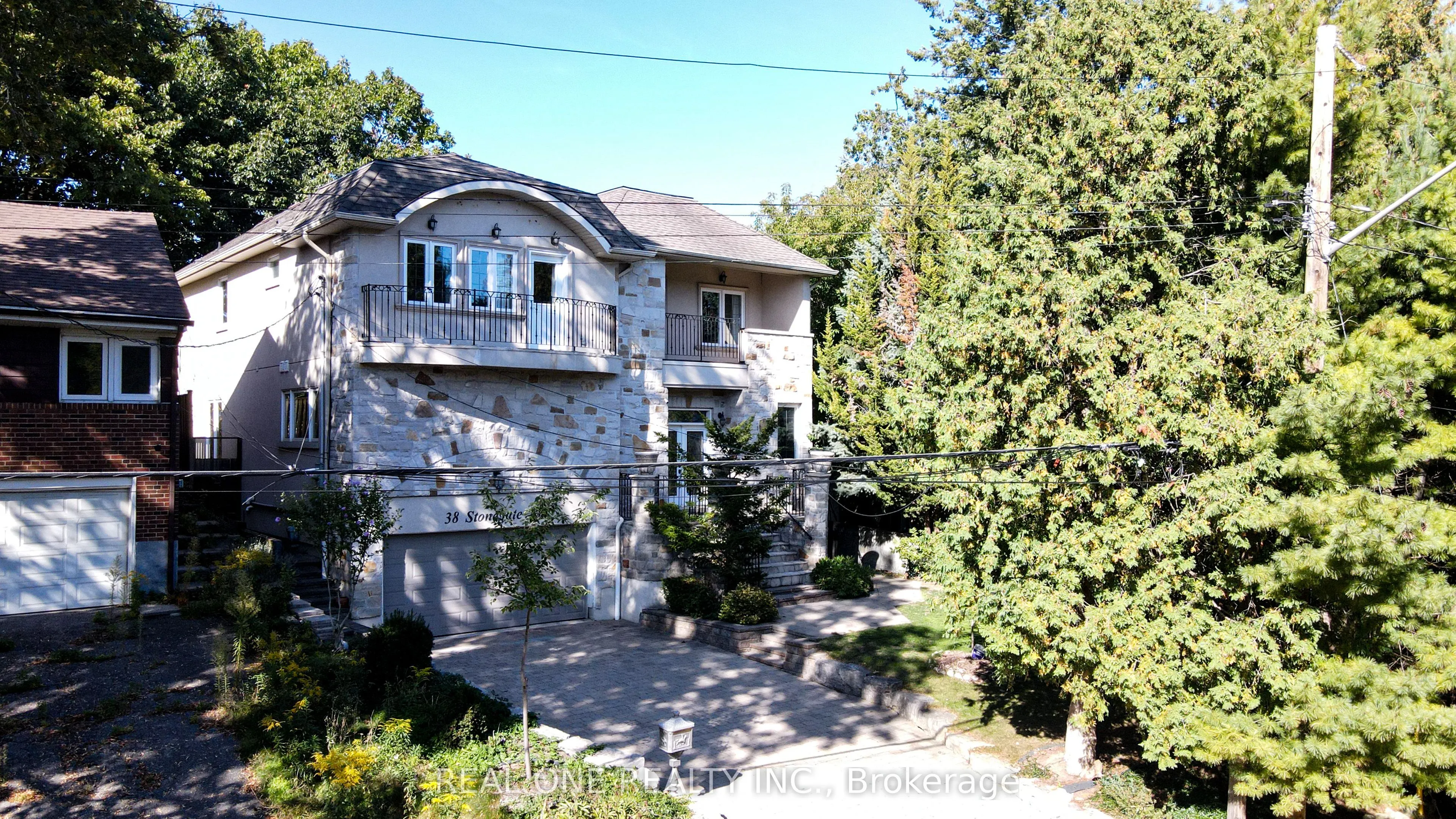38 Stonegate Road