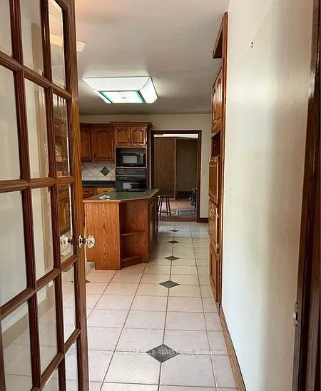 2216 Olde Base Line Road