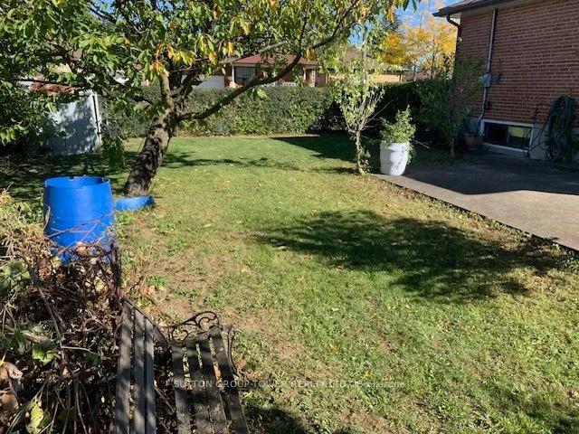 121 Denbigh Crescent
