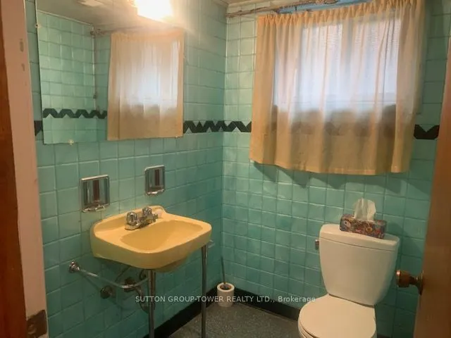 121 Denbigh Crescent