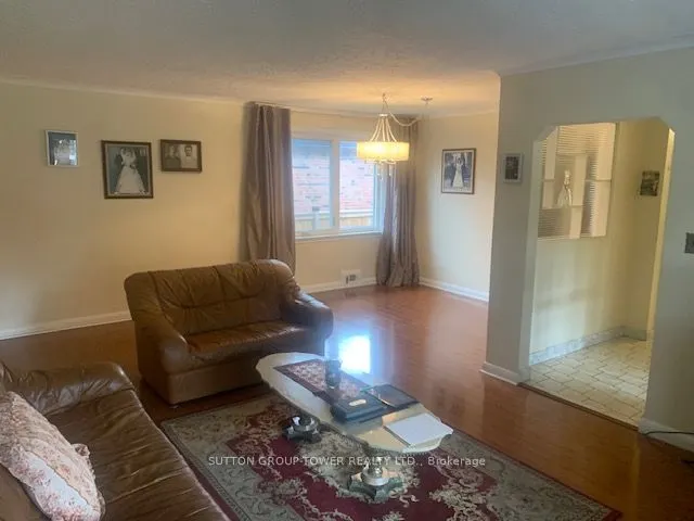 121 Denbigh Crescent