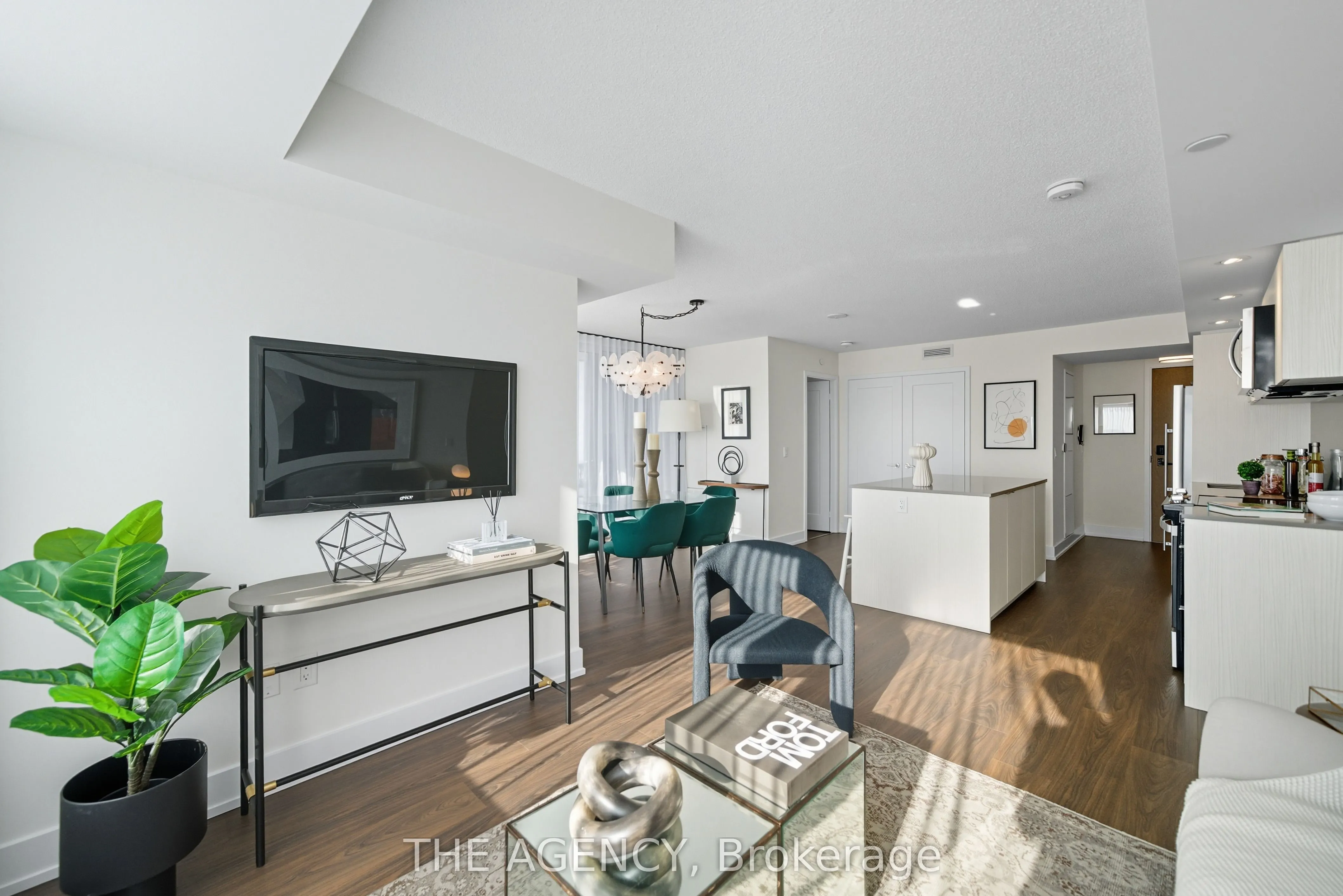 10 Eva Road, #2104