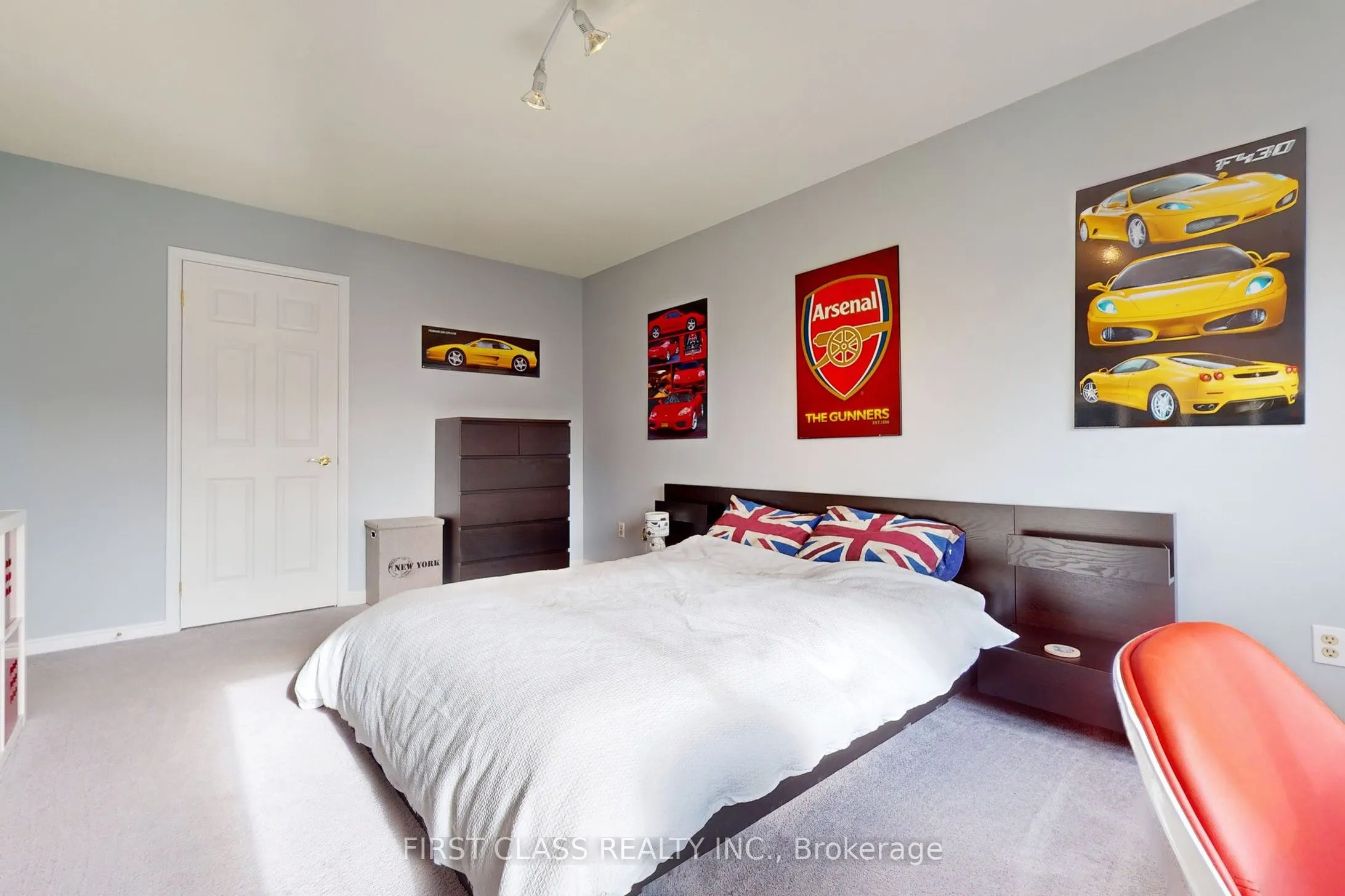 7 Kenpark Avenue