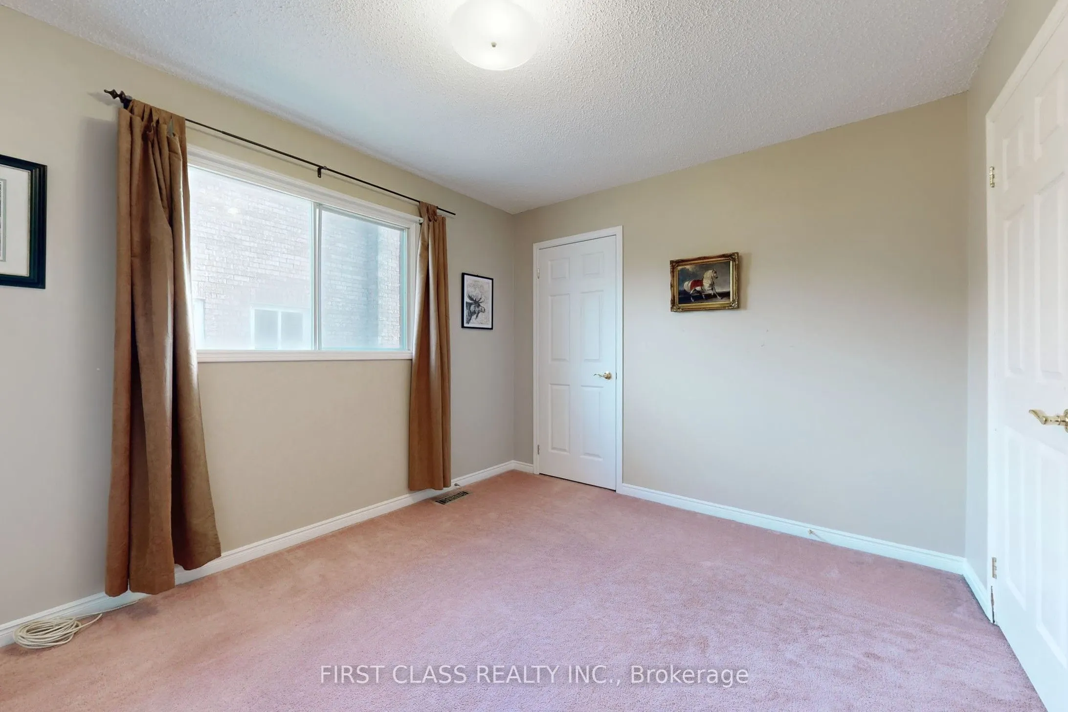 7 Kenpark Avenue