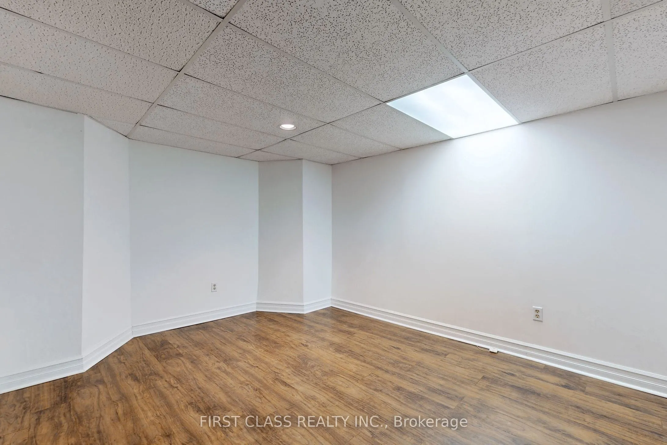 7 Kenpark Avenue
