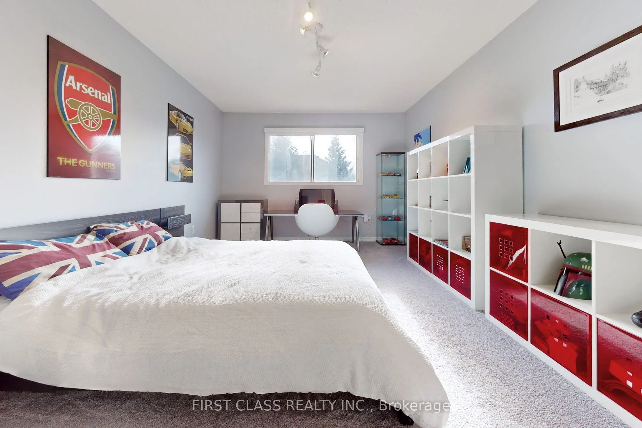 7 Kenpark Avenue