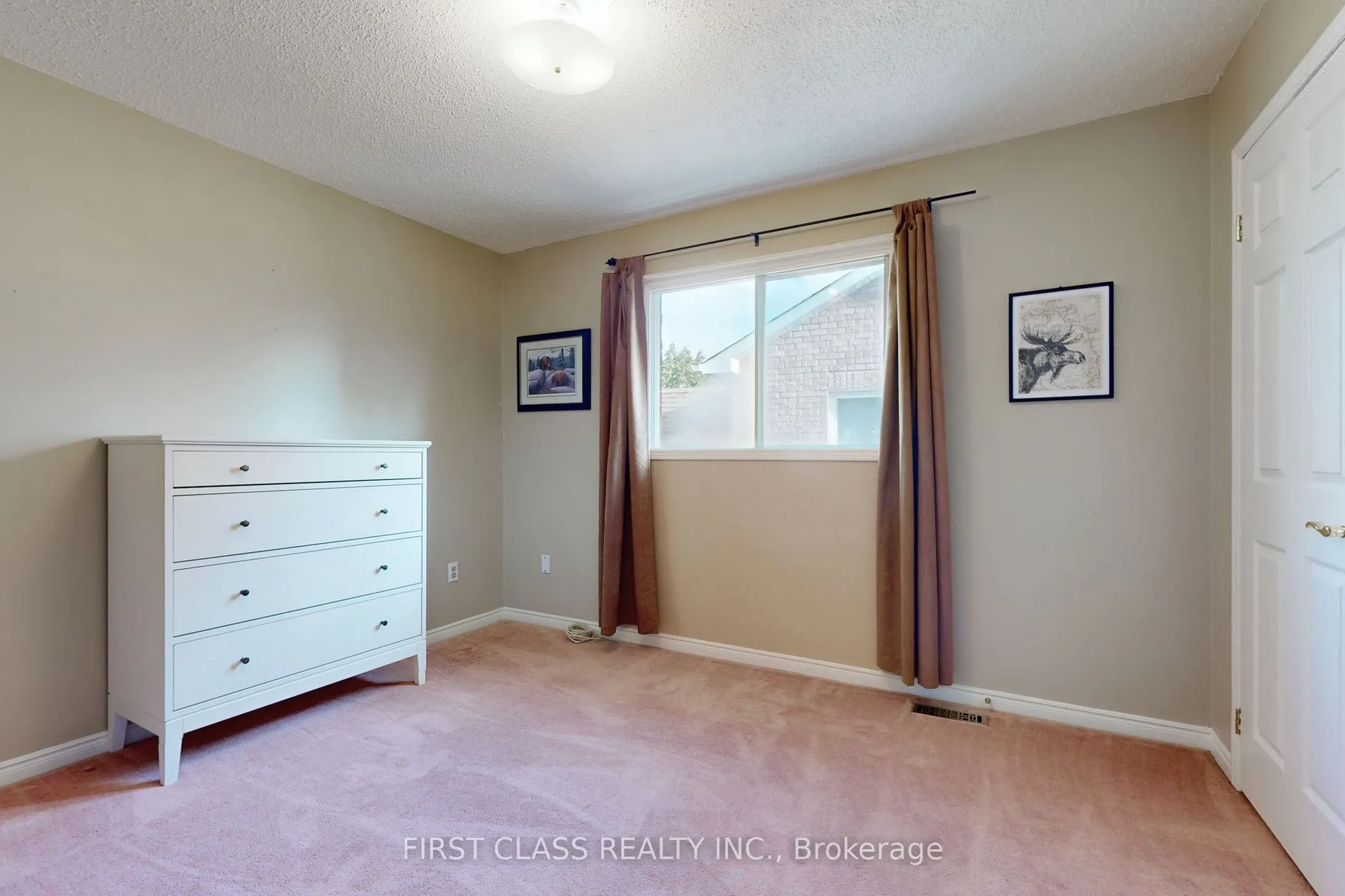 7 Kenpark Avenue