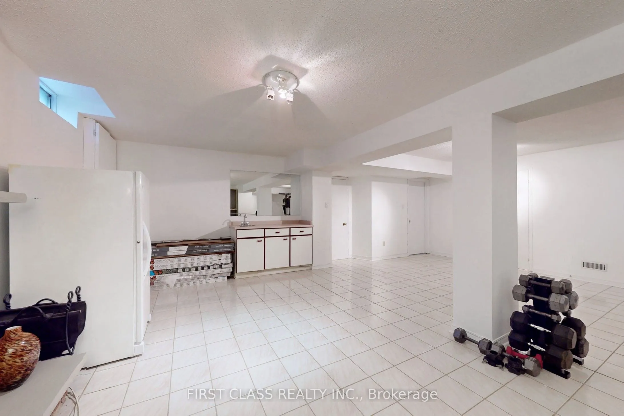 7 Kenpark Avenue