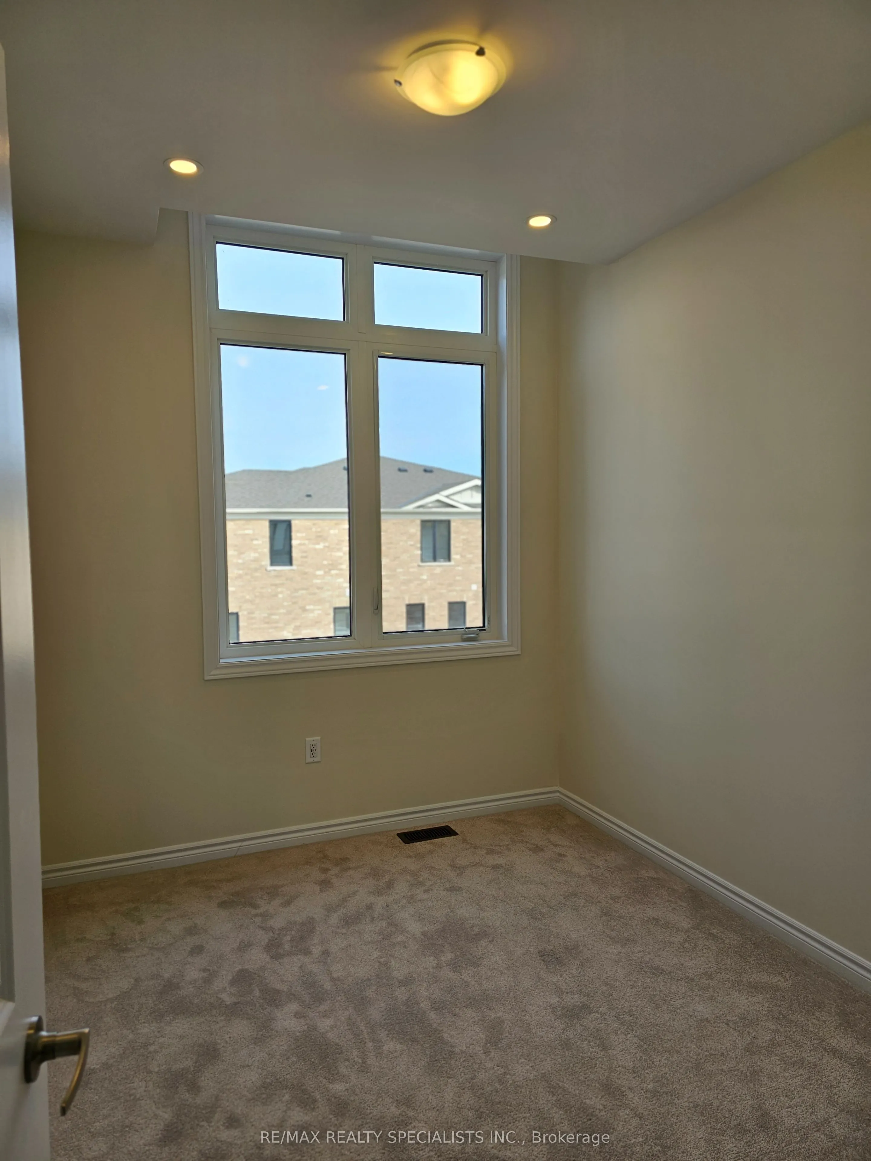 2080 Coppenwood   Common