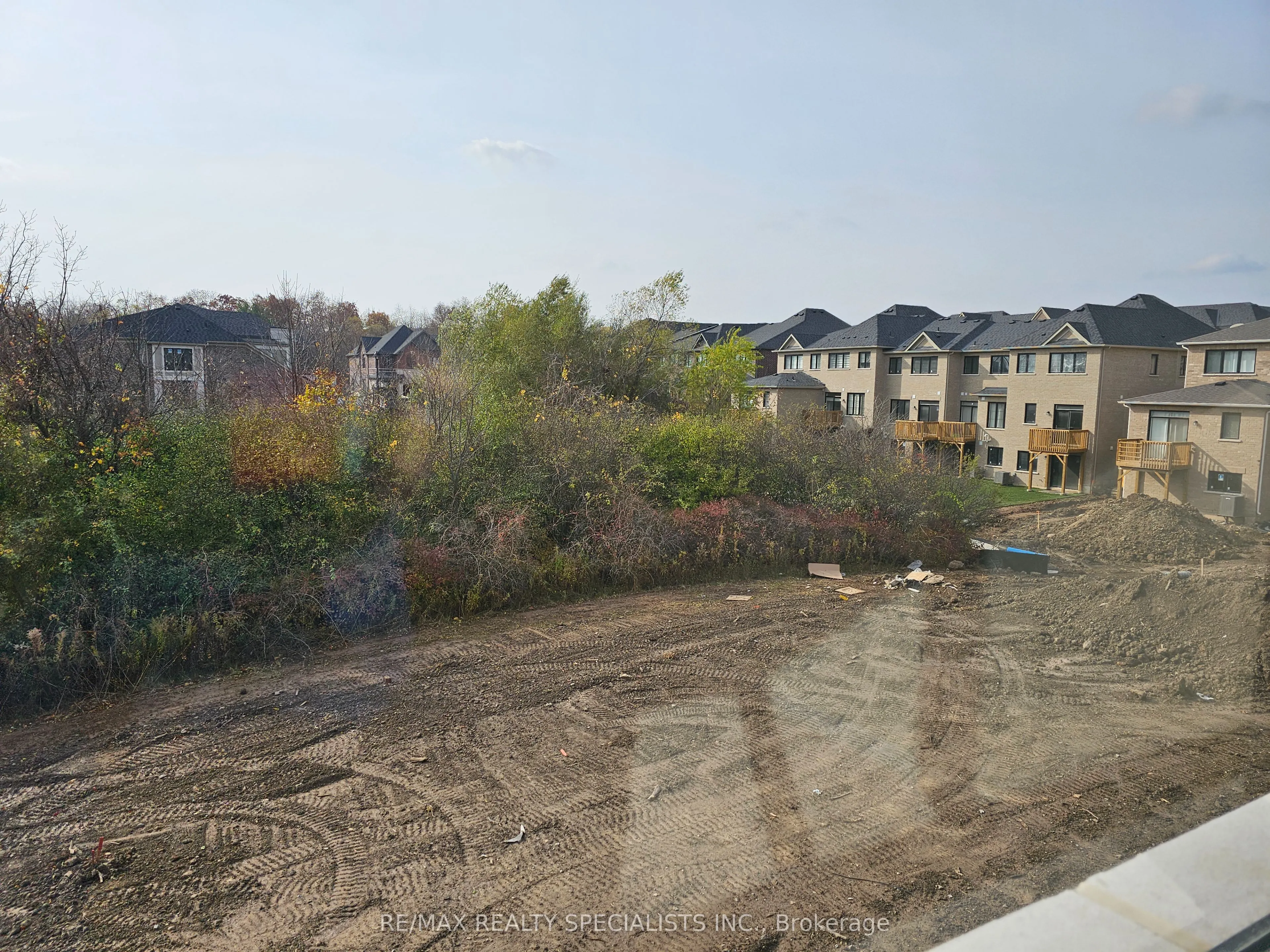 2080 Coppenwood   Common