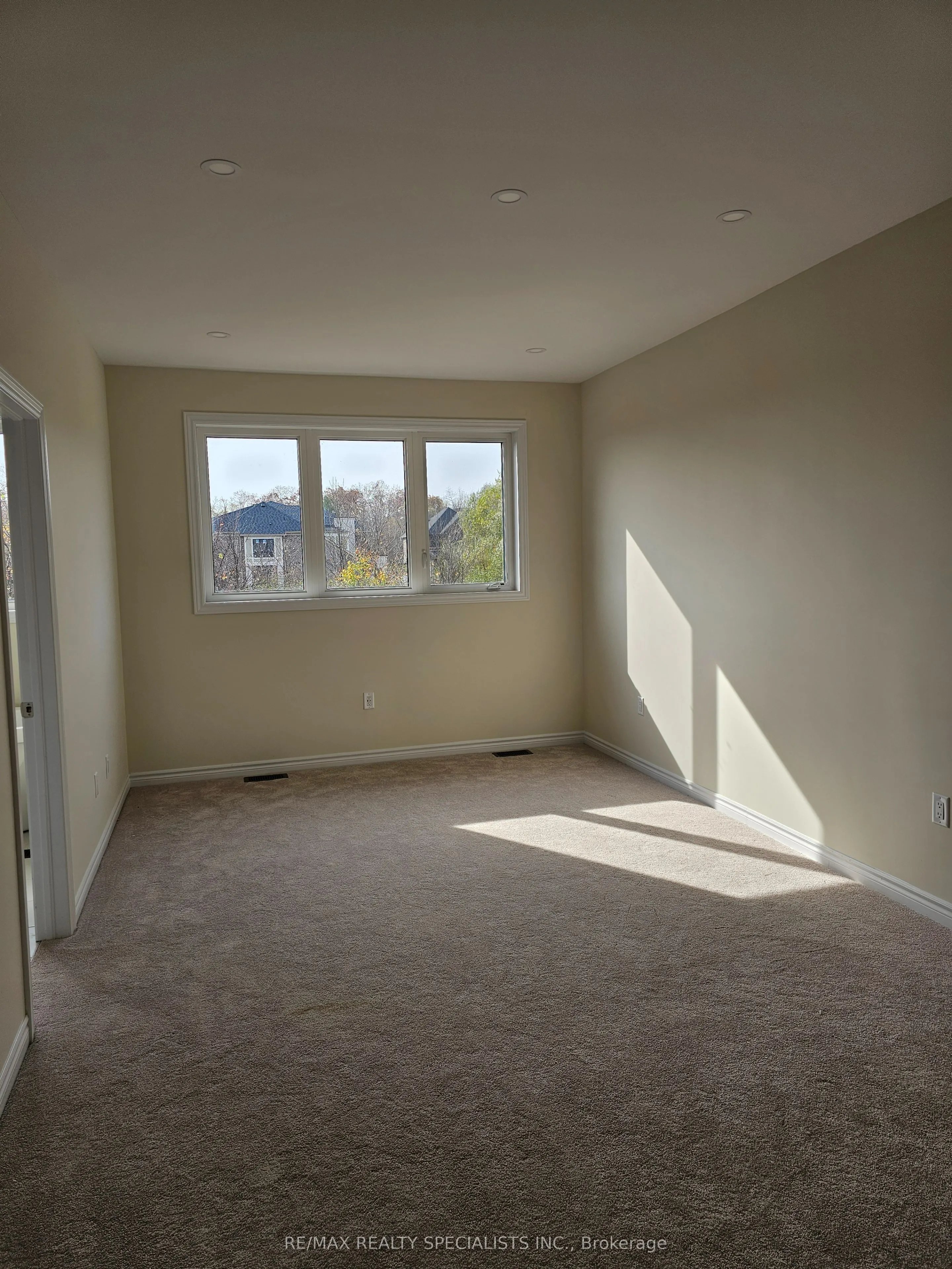 2080 Coppenwood   Common