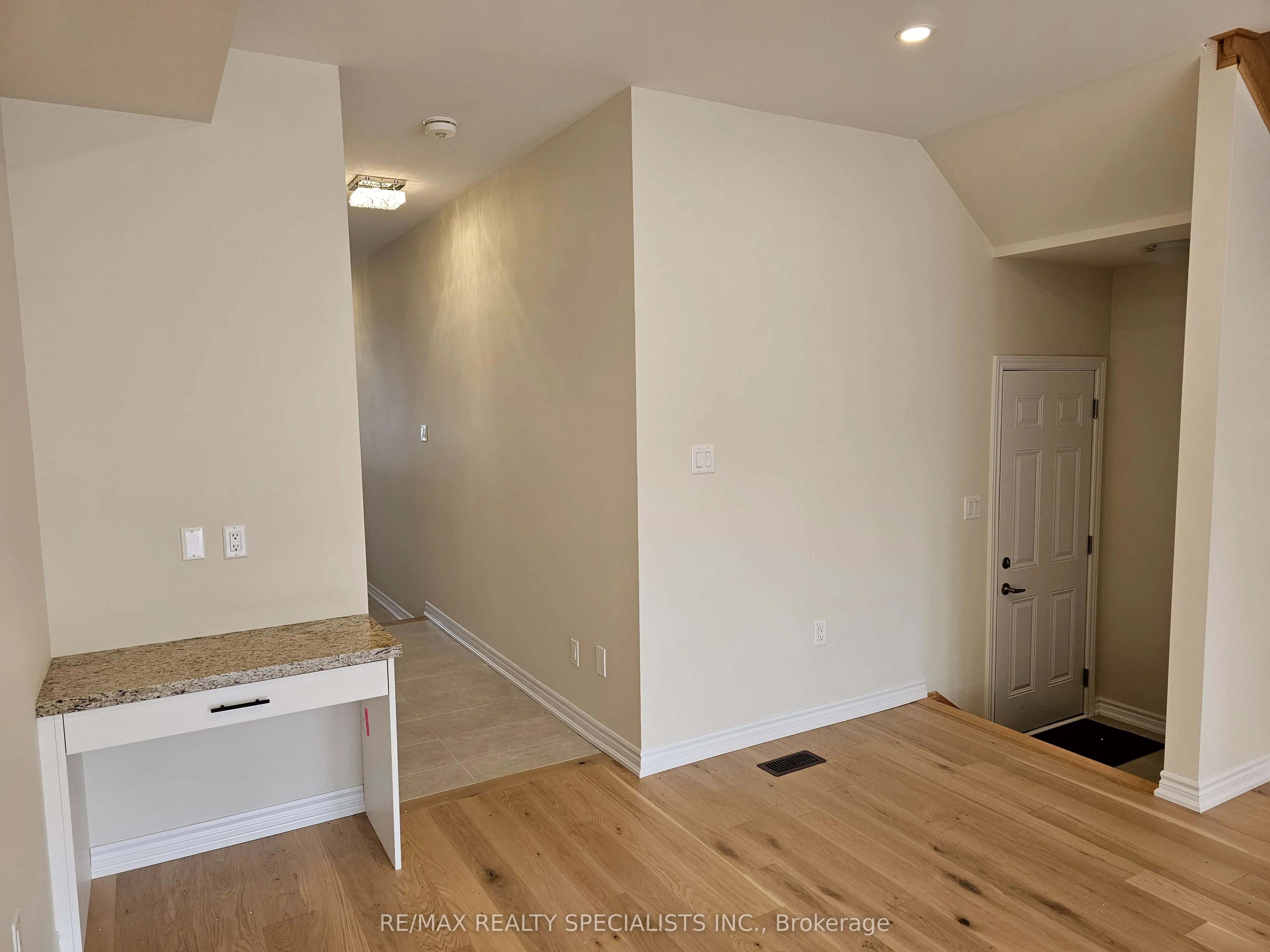 2080 Coppenwood   Common