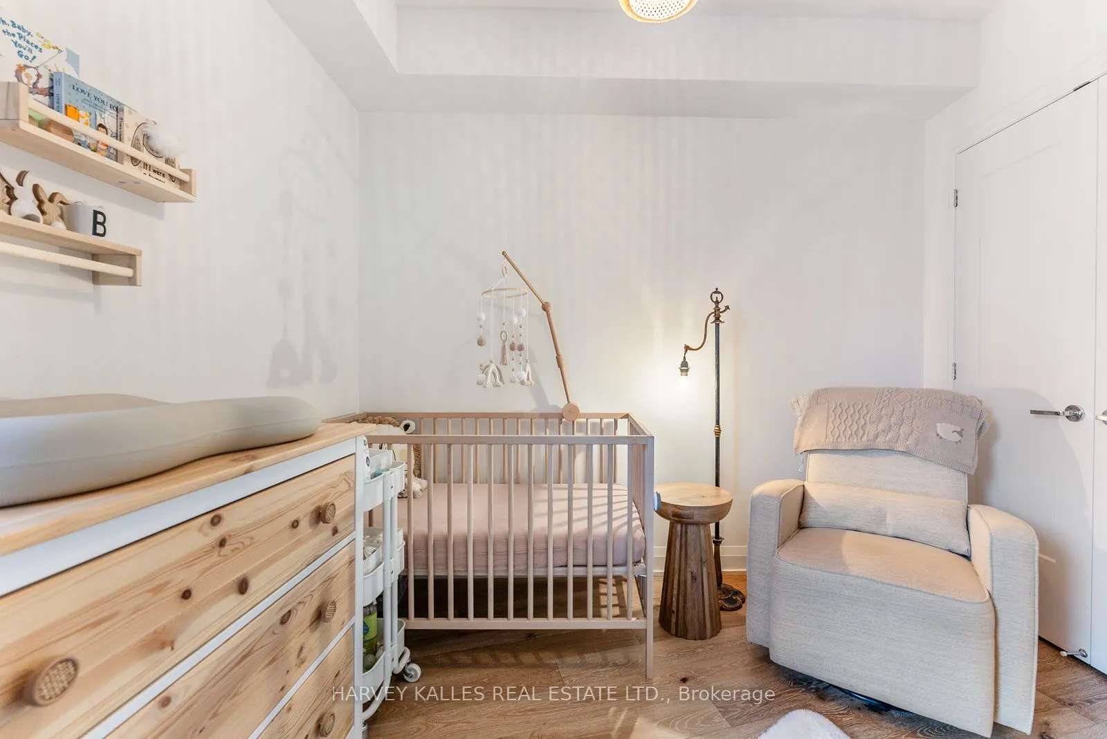 293 The Kingsway, #521