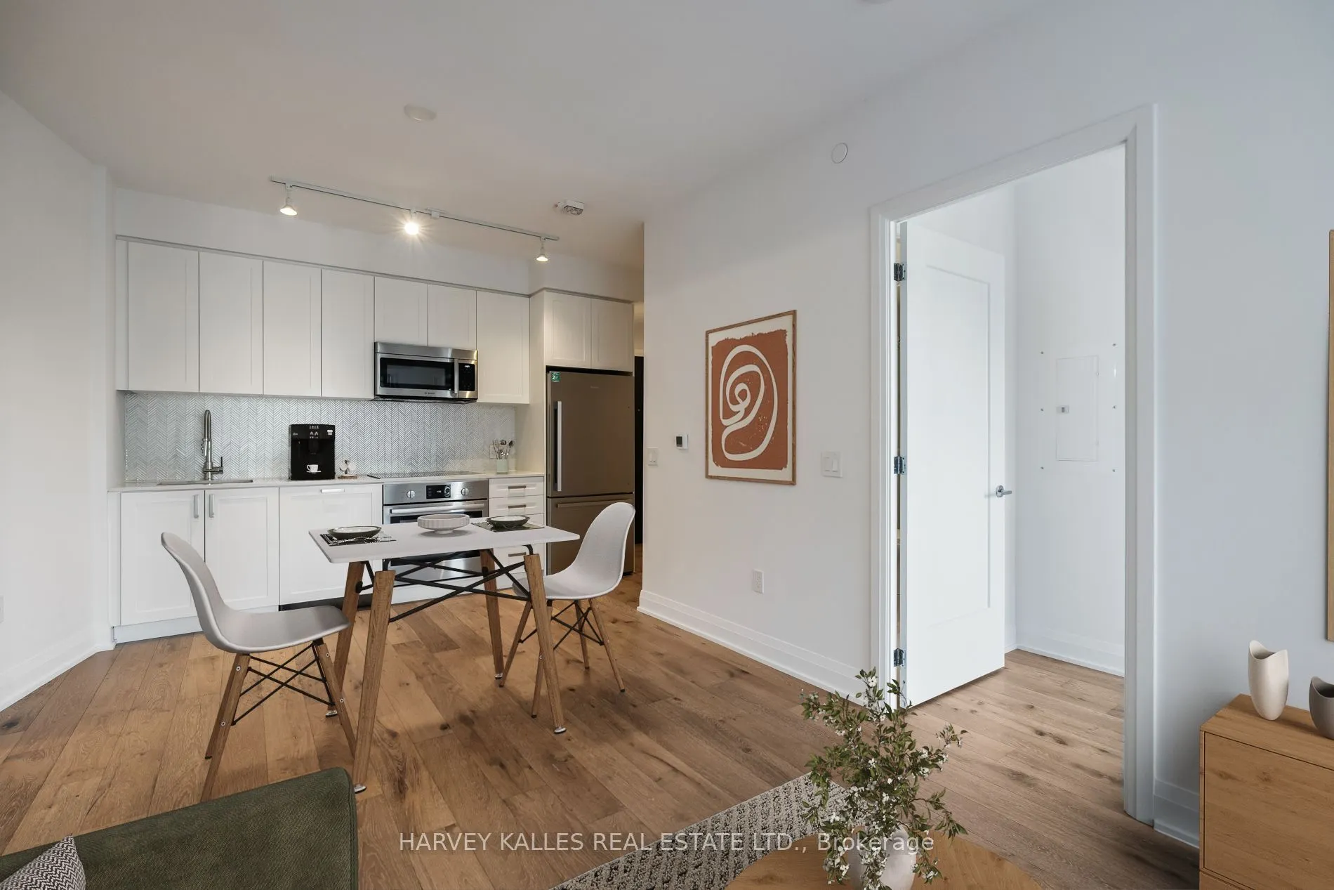 293 The Kingsway, #521