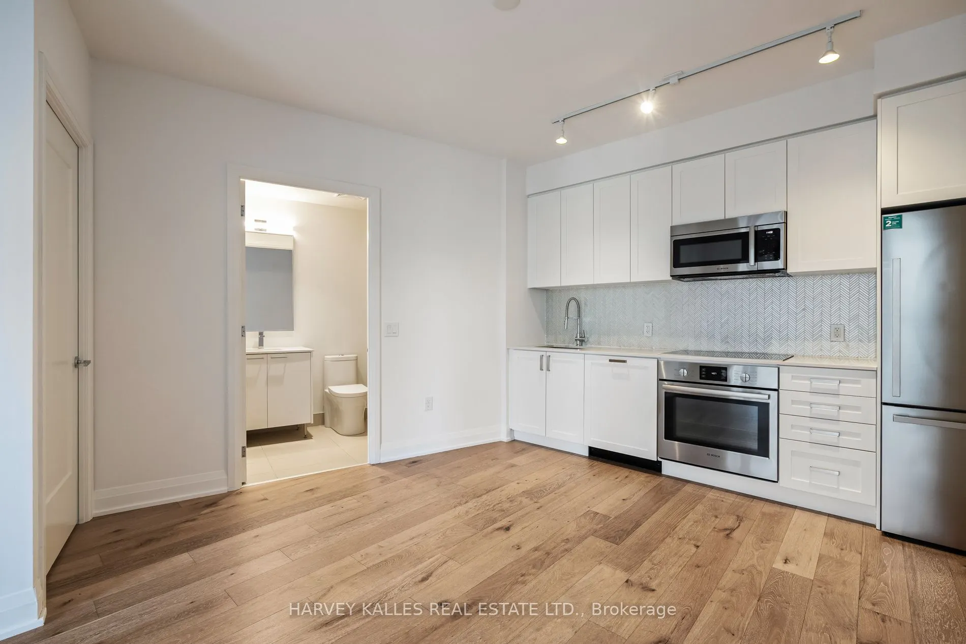 293 The Kingsway, #521