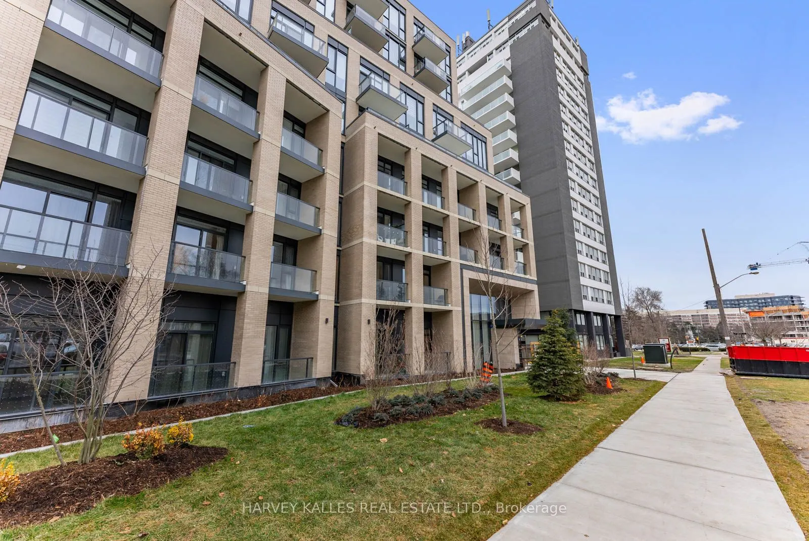 293 The Kingsway, #521
