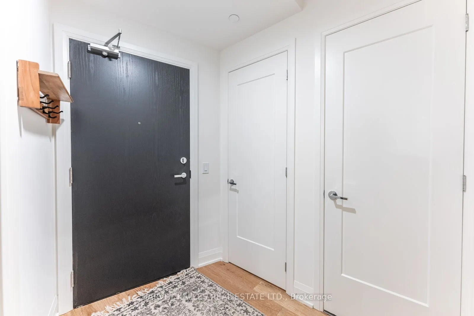 293 The Kingsway, #521