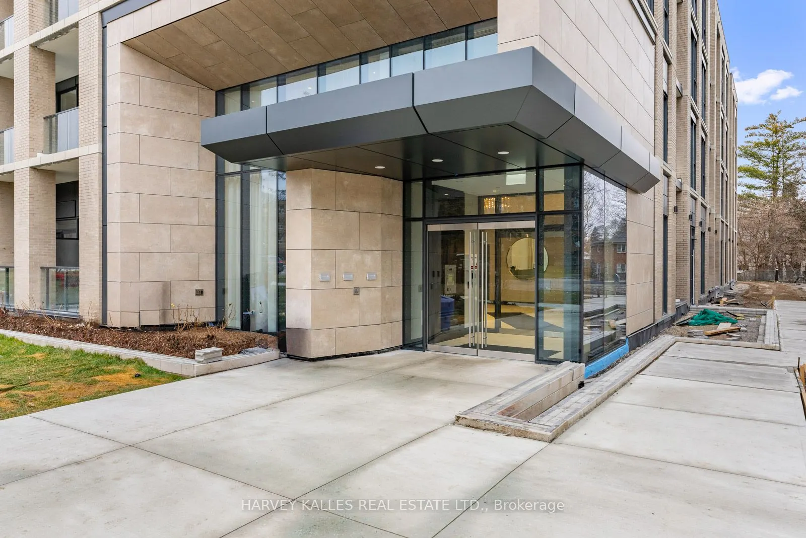 293 The Kingsway, #521