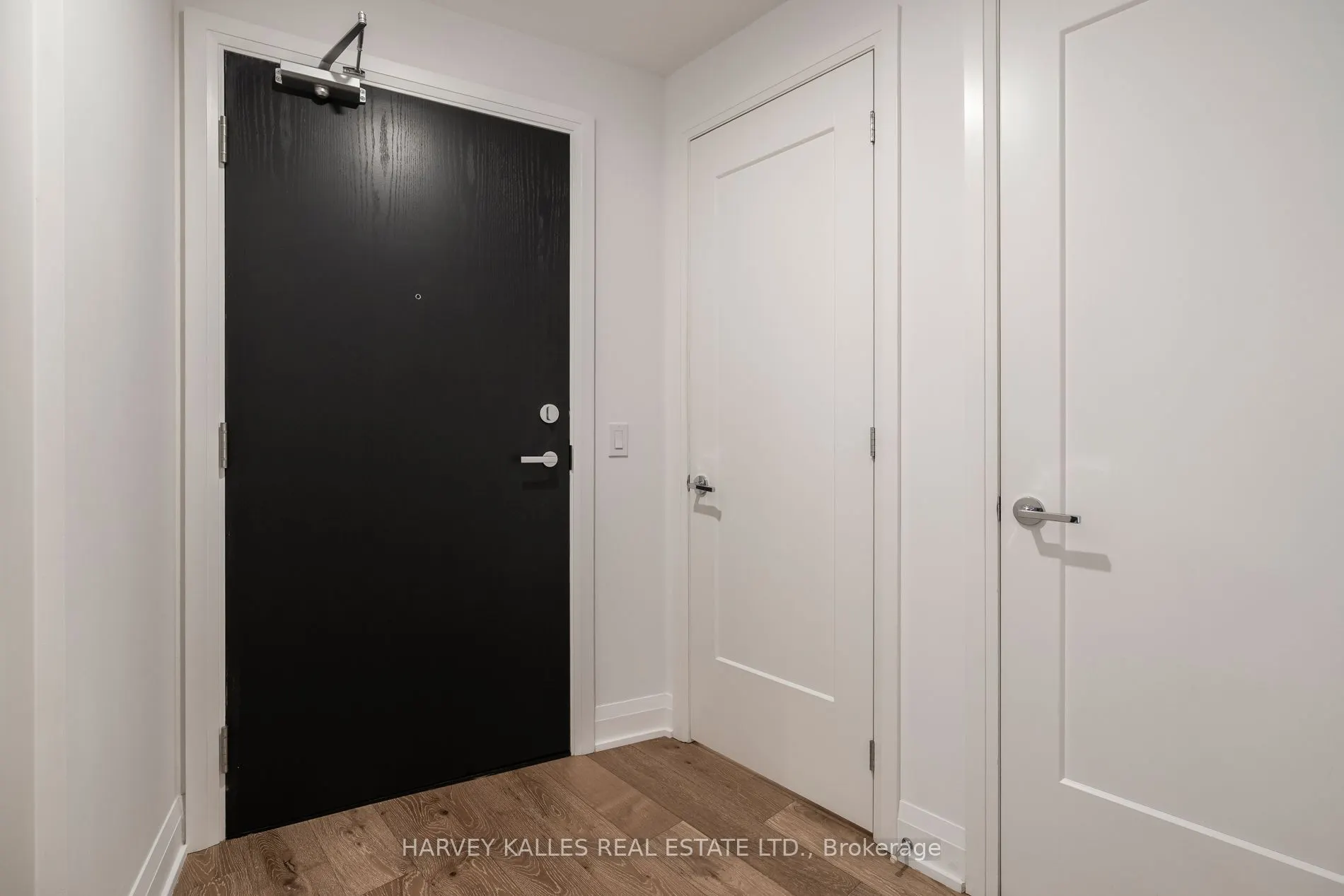 293 The Kingsway, #521