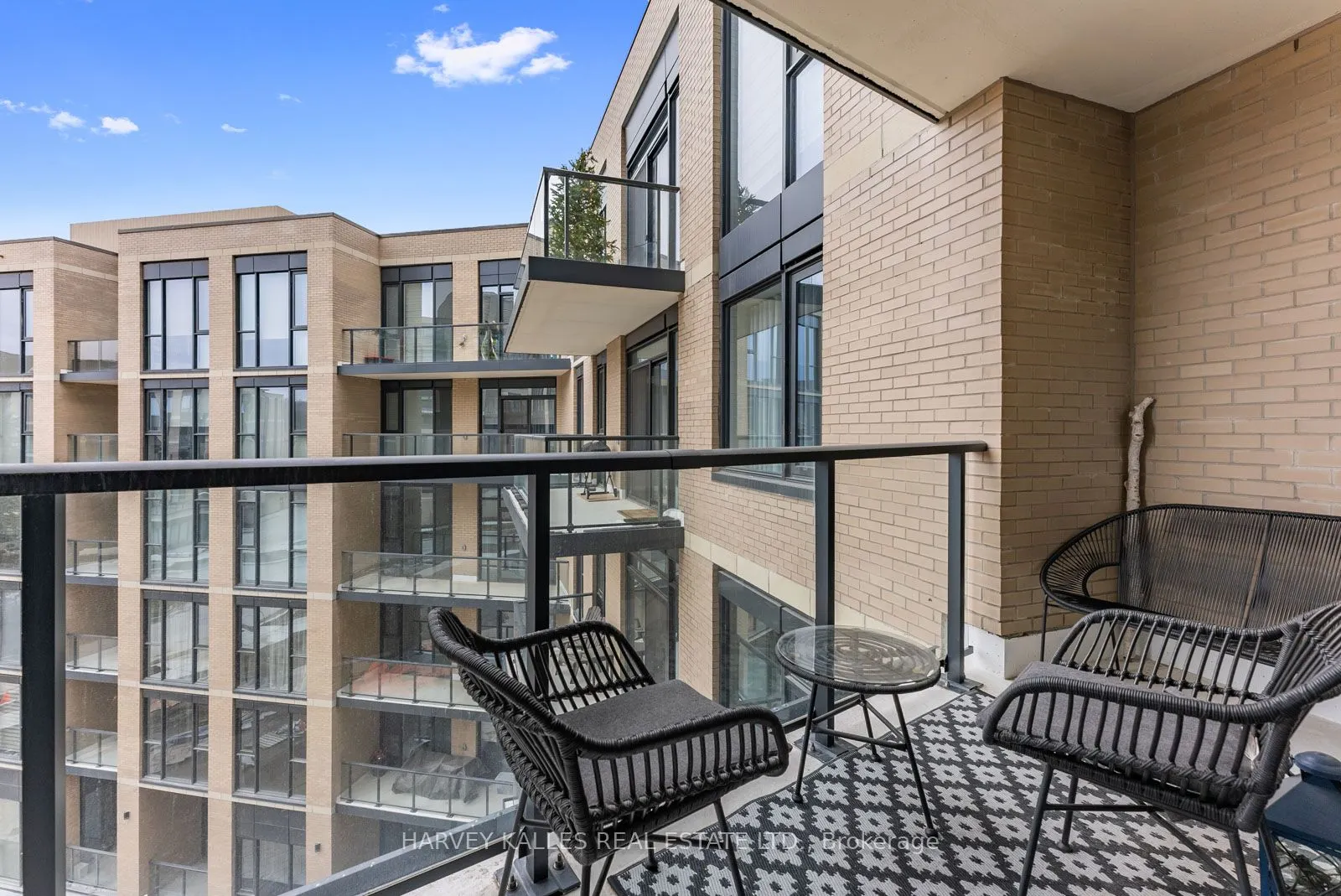 293 The Kingsway, #521