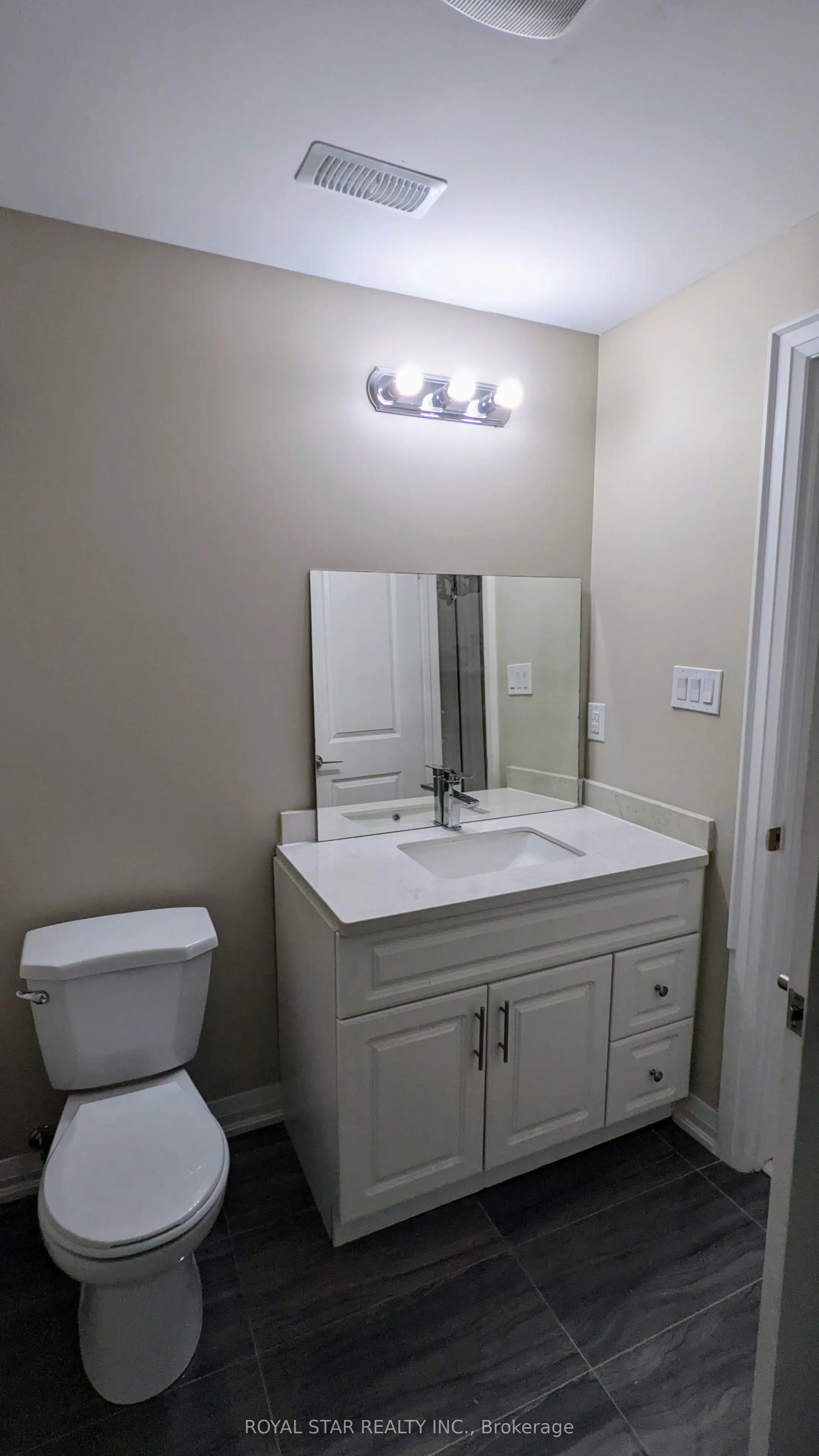 4051 Dunmow Crescent, #Bsmt