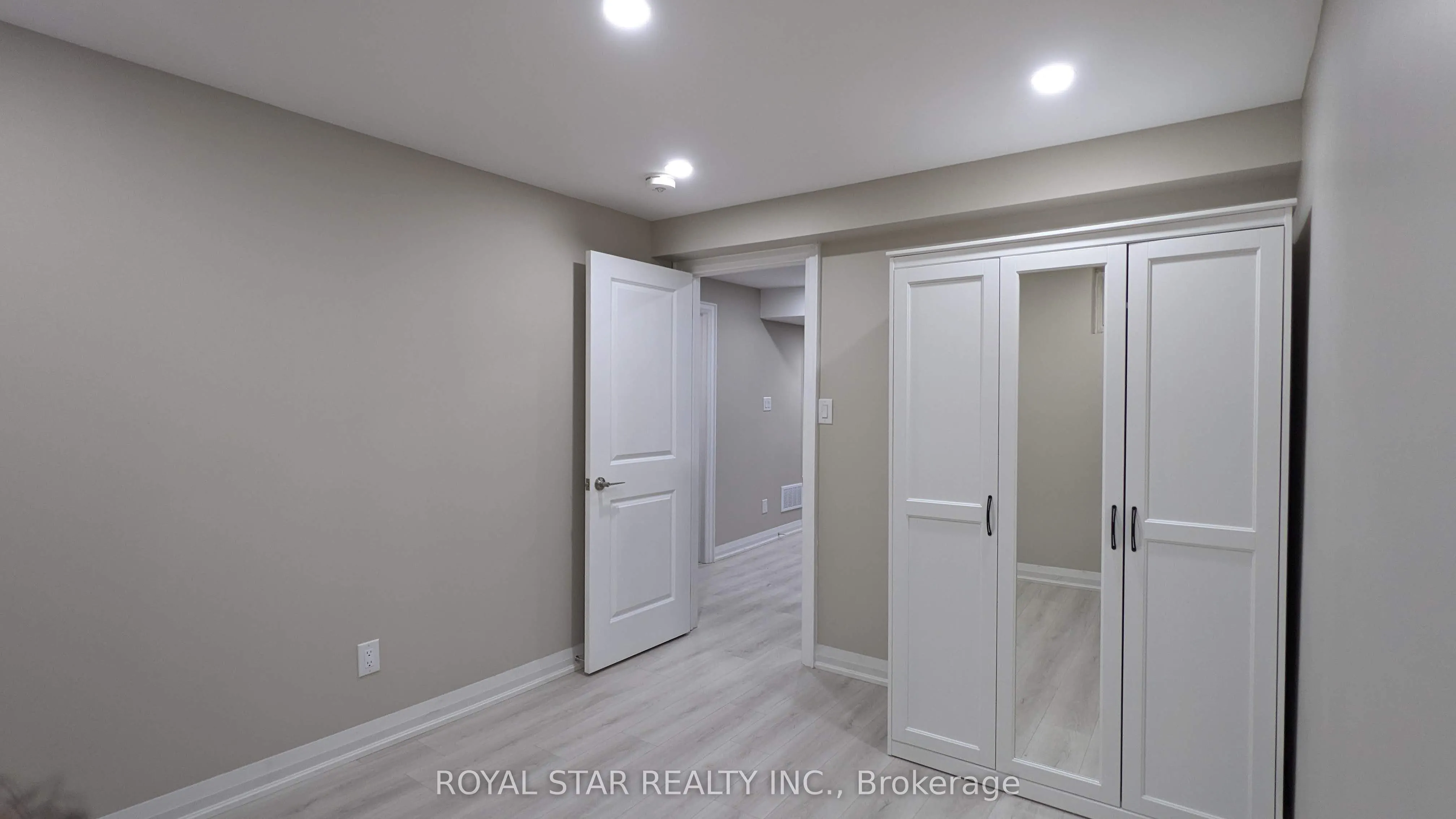 4051 Dunmow Crescent, #Bsmt