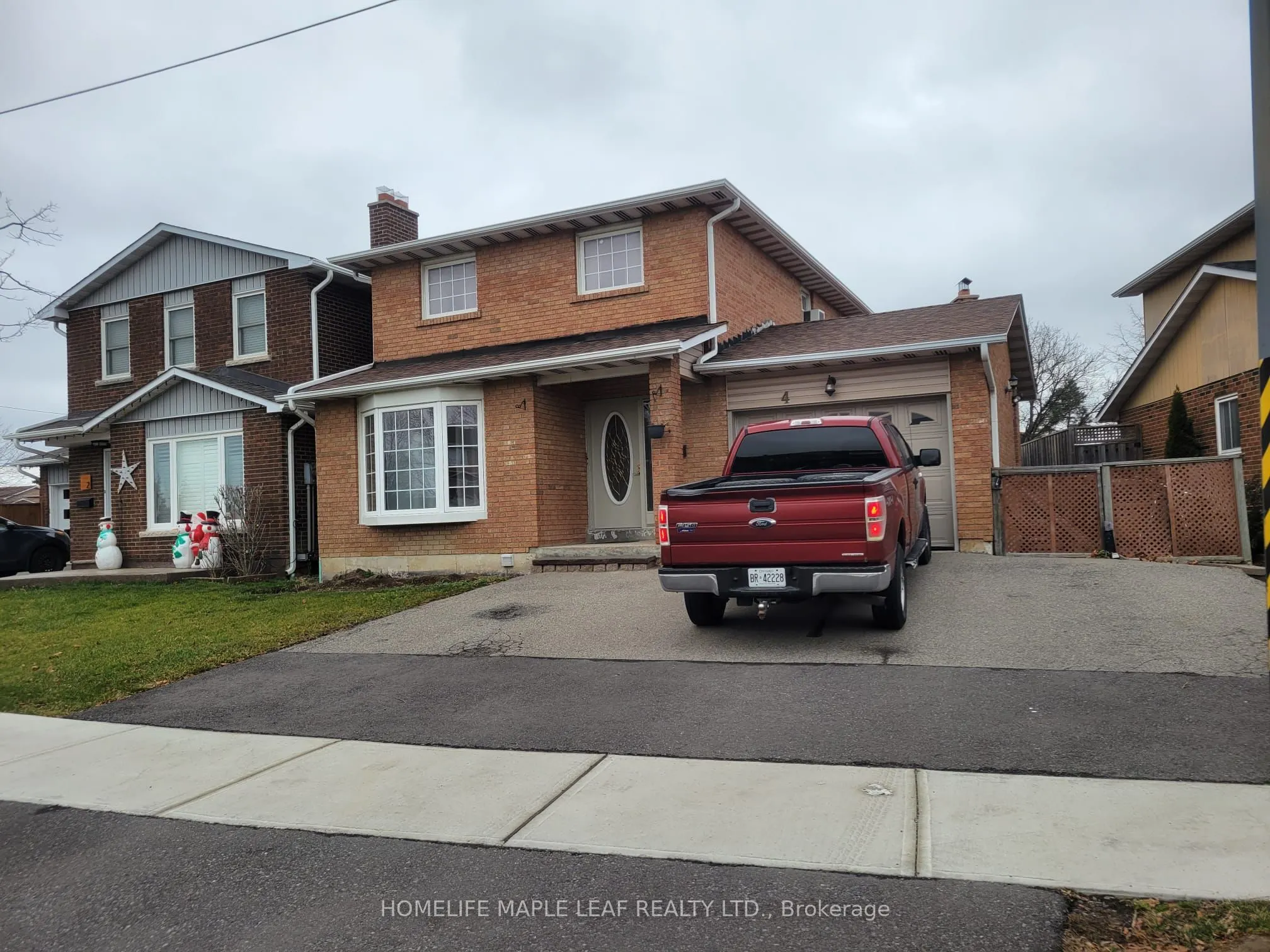 4 Ashurst Crescent, #Upper