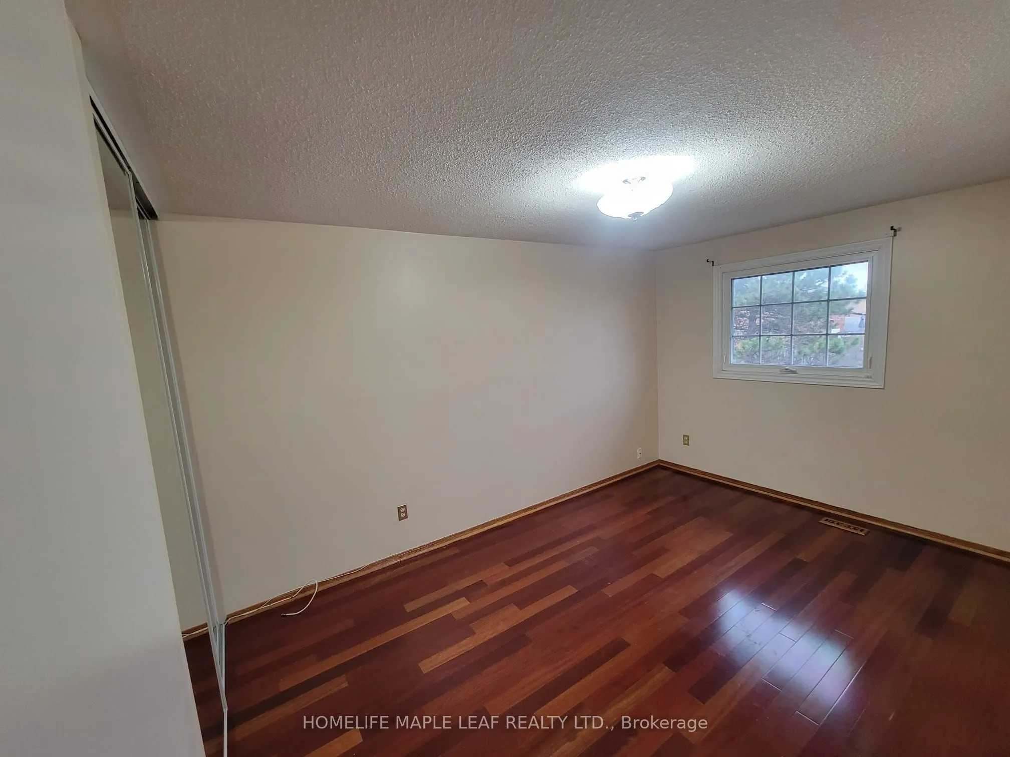 4 Ashurst Crescent, #Upper