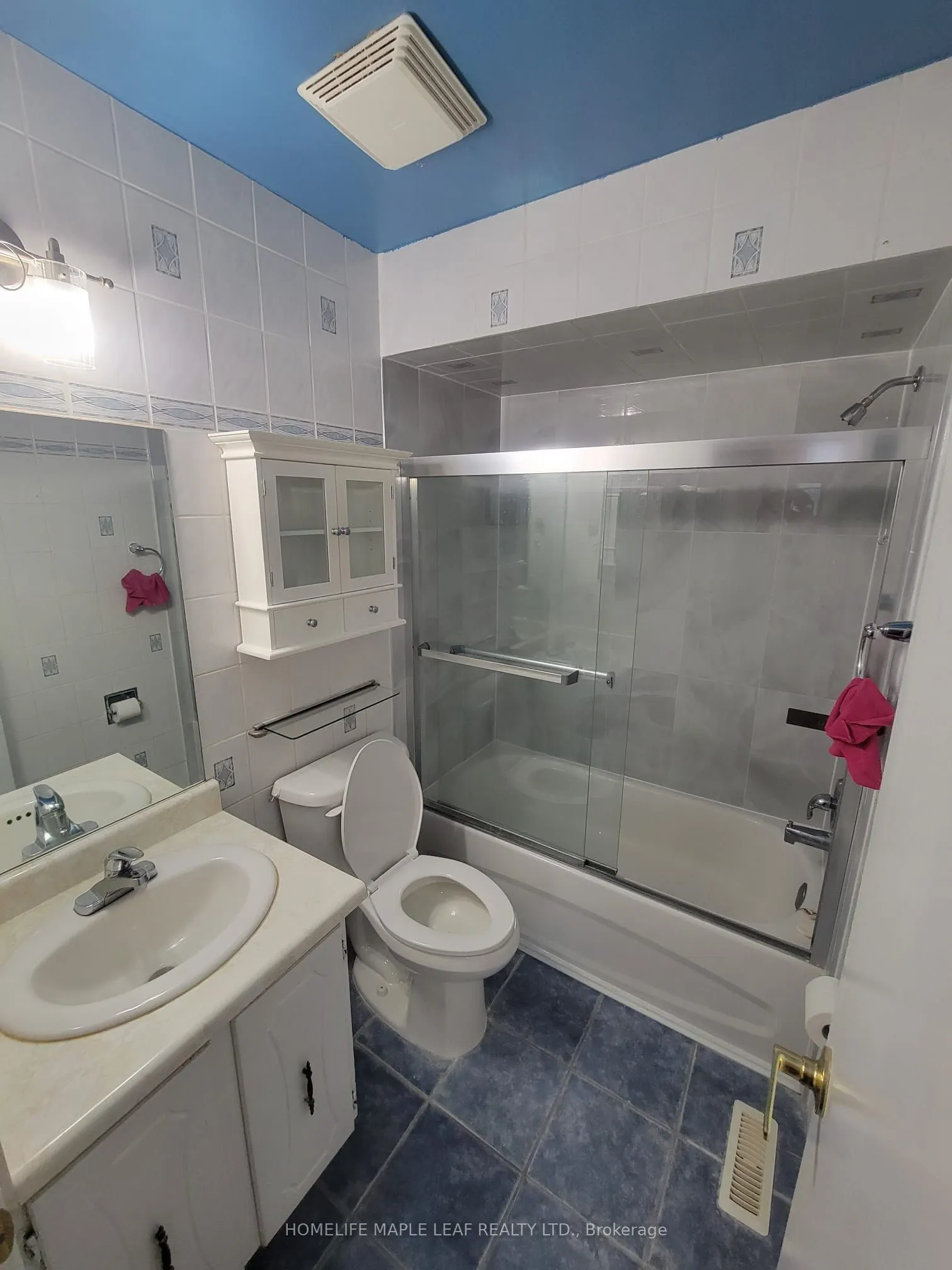 4 Ashurst Crescent, #Upper