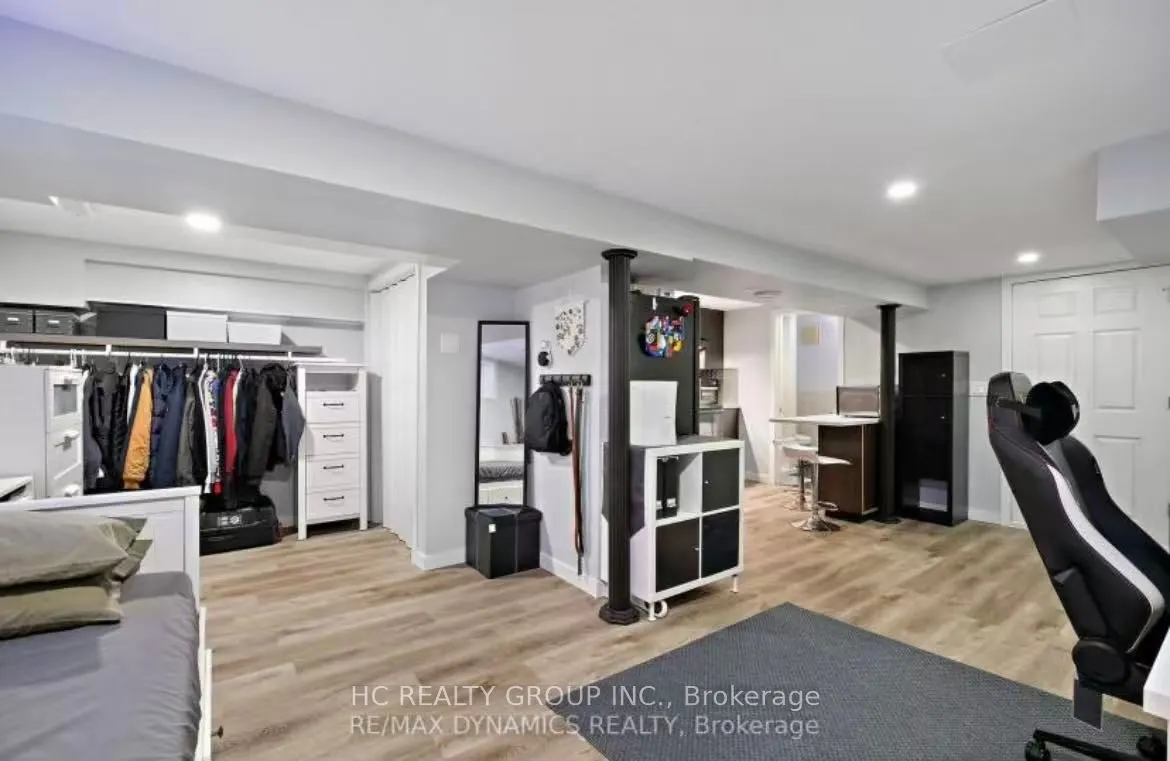 1200 Kingsholm Drive, #Basement