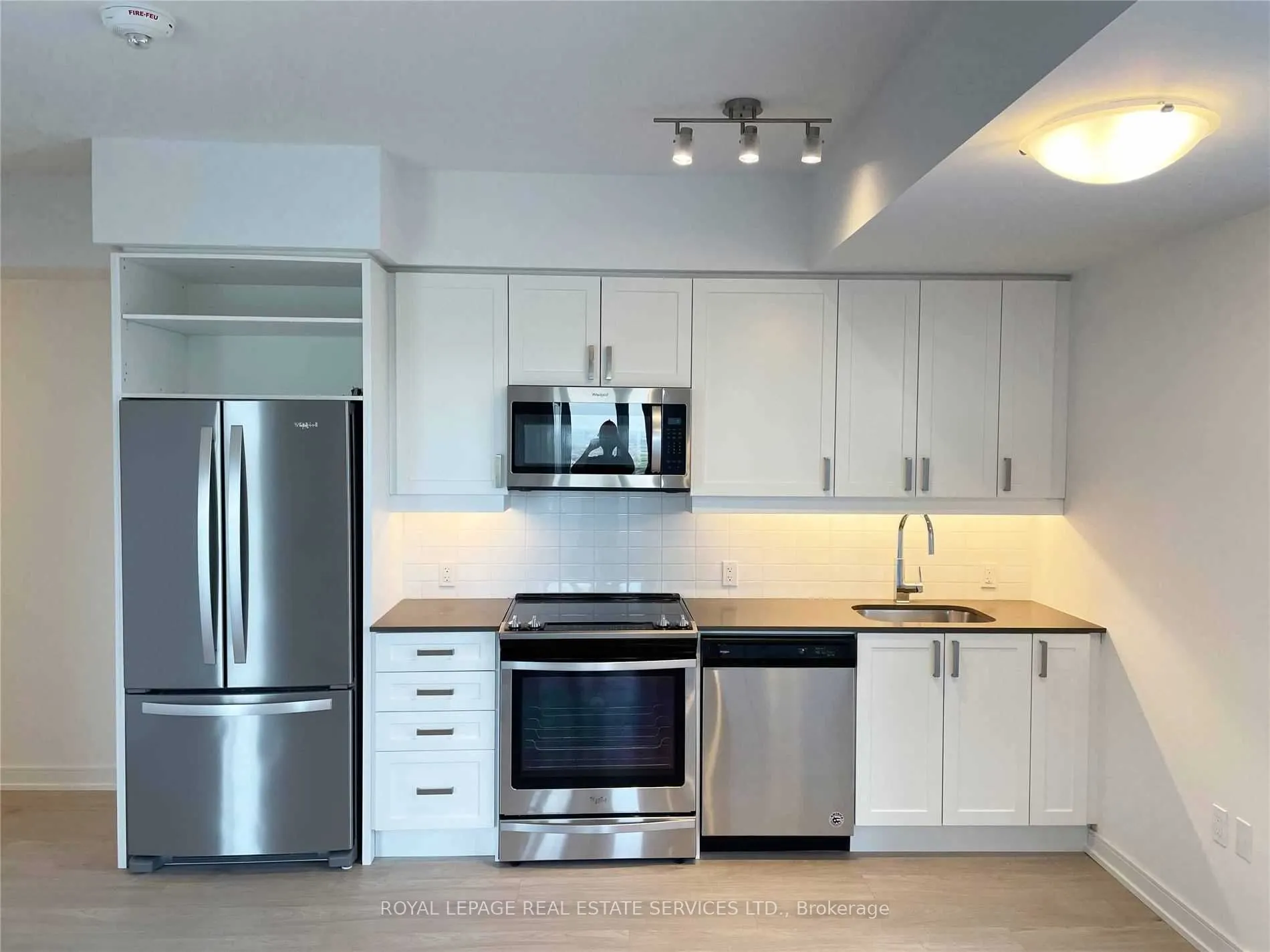 8 Nahani Way, #1909
