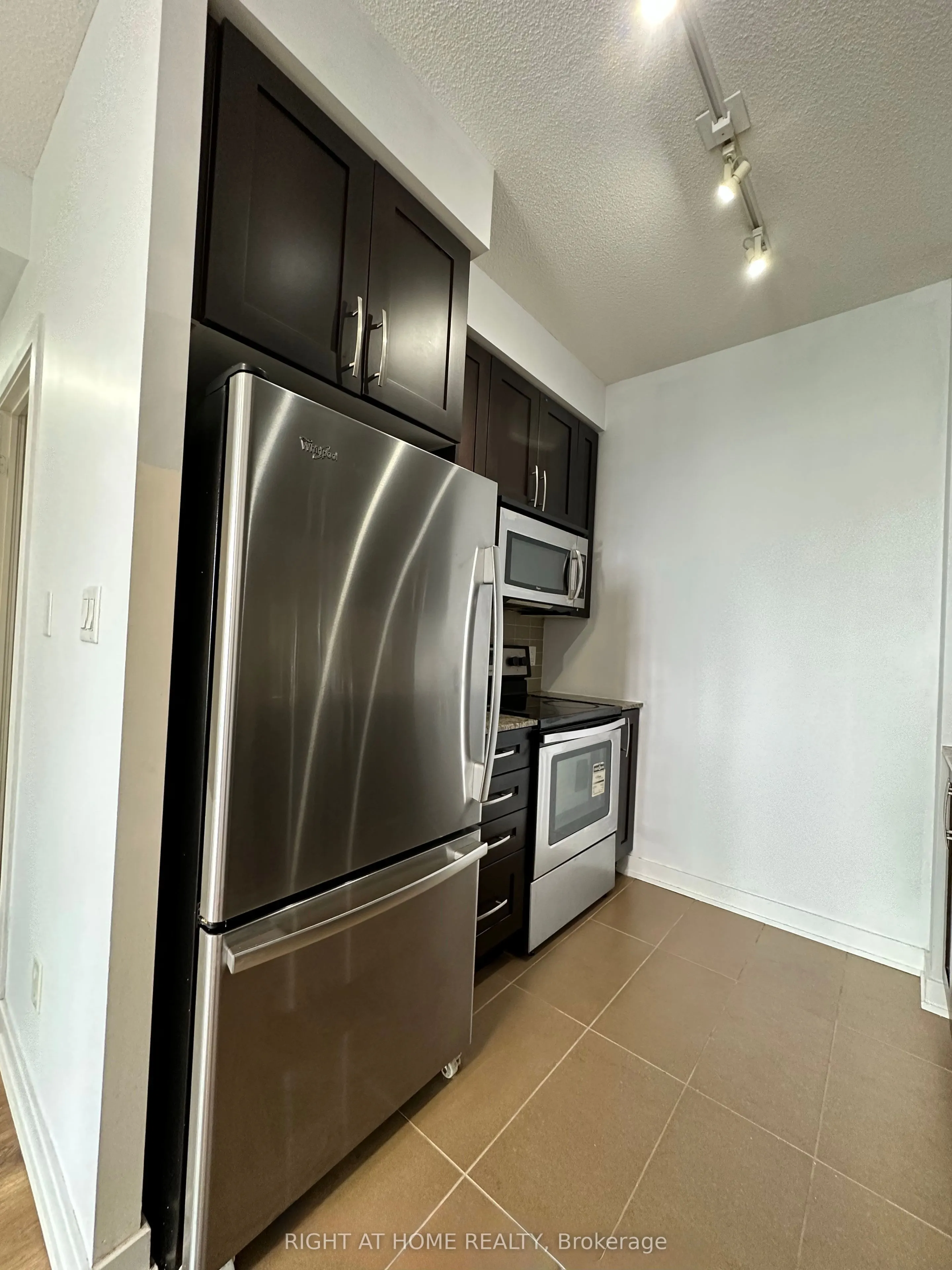 4070 Confederation Parkway, #1806