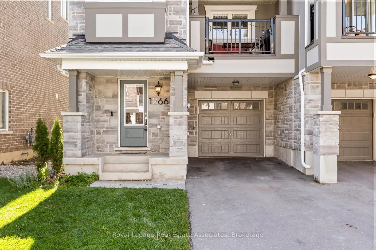 1266 Hop Place