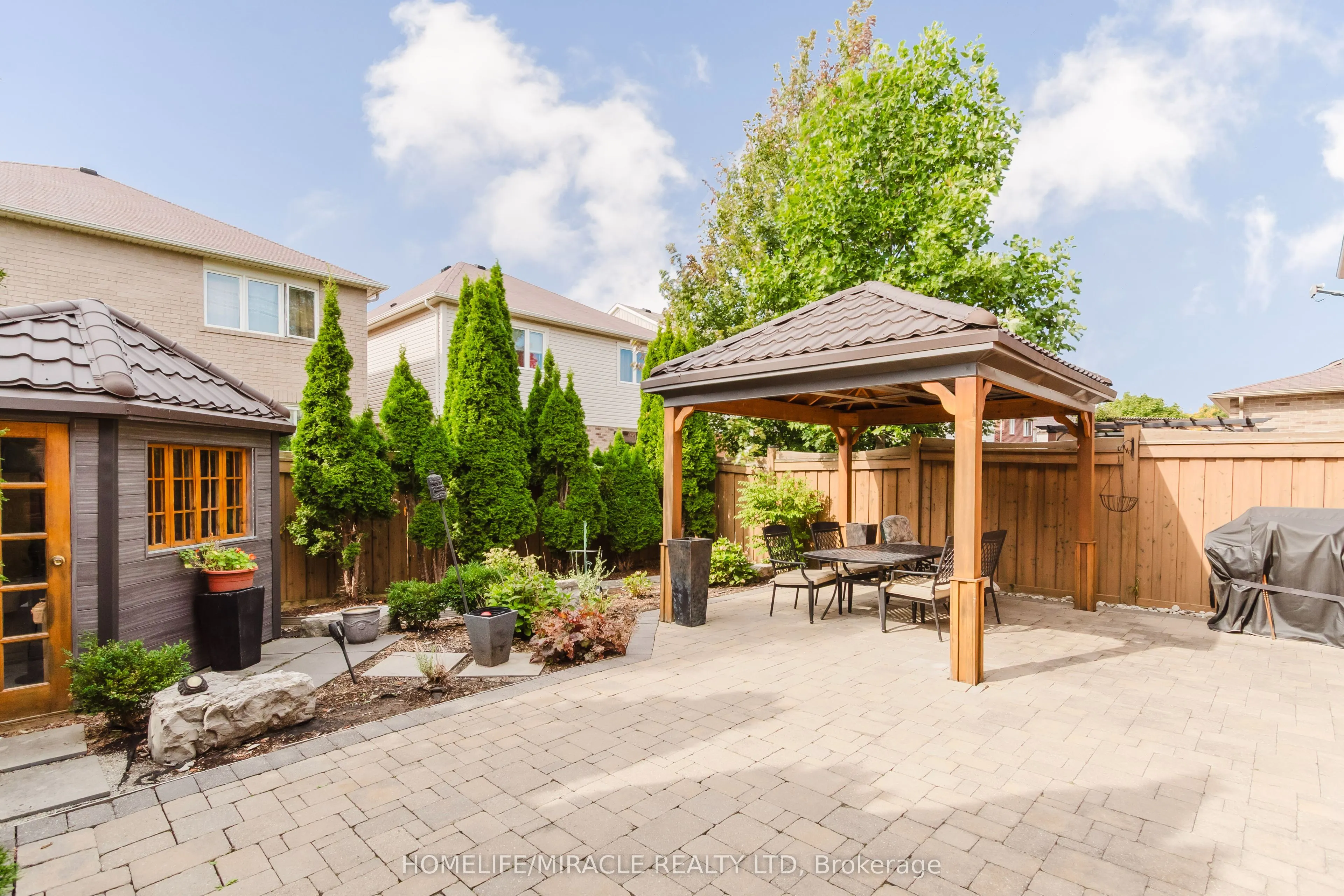 926 Whewell Trail