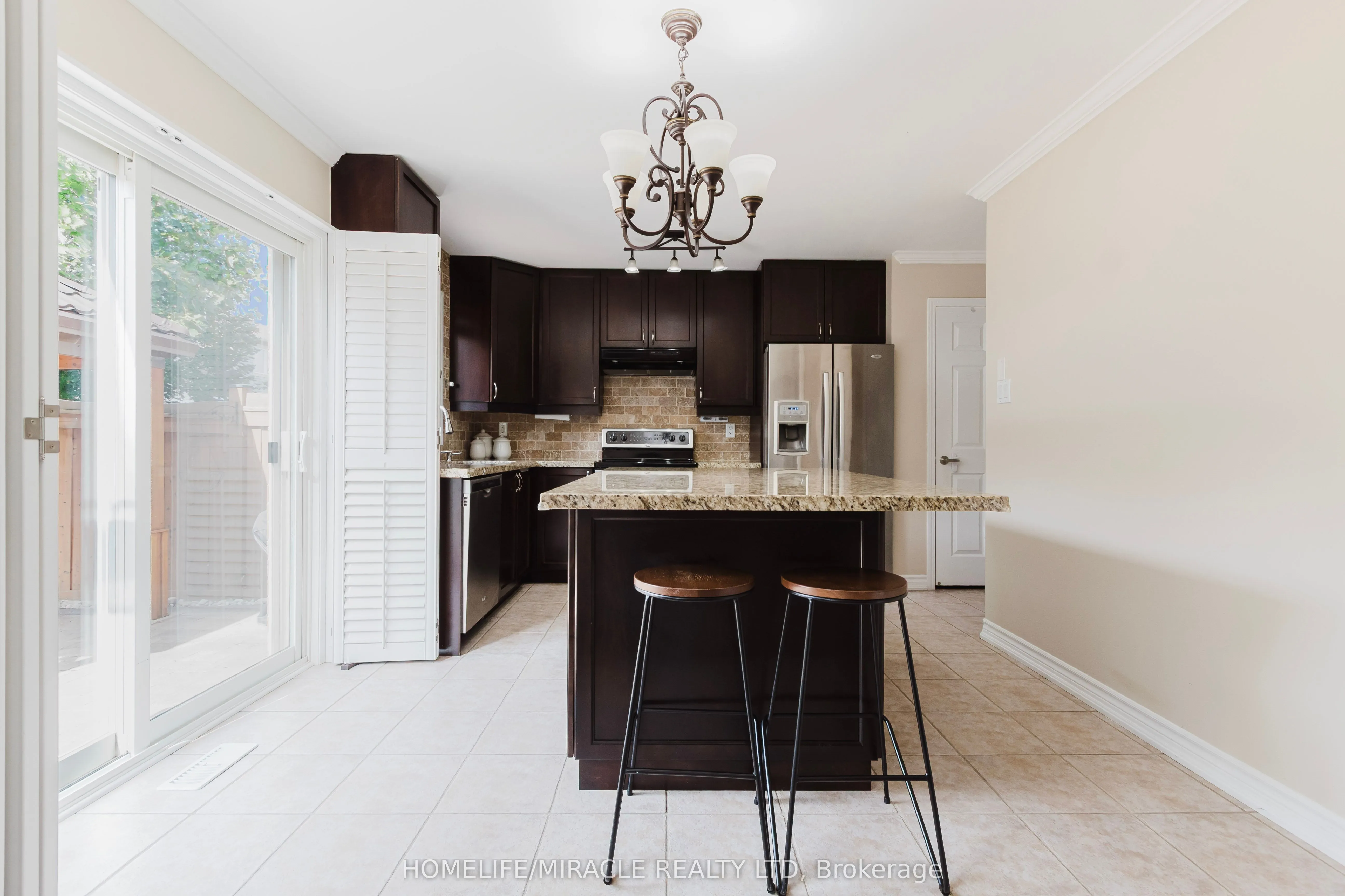 926 Whewell Trail
