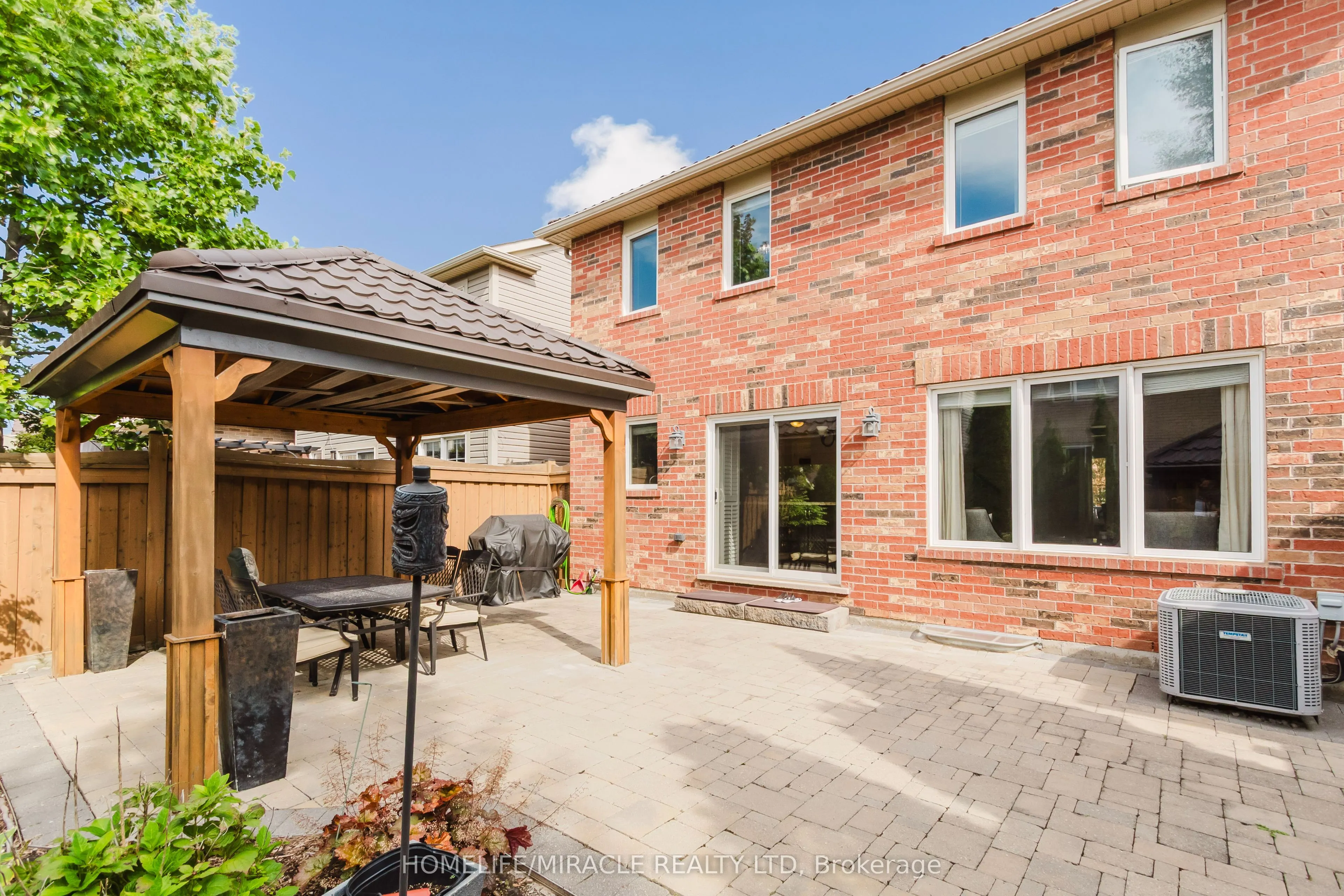 926 Whewell Trail