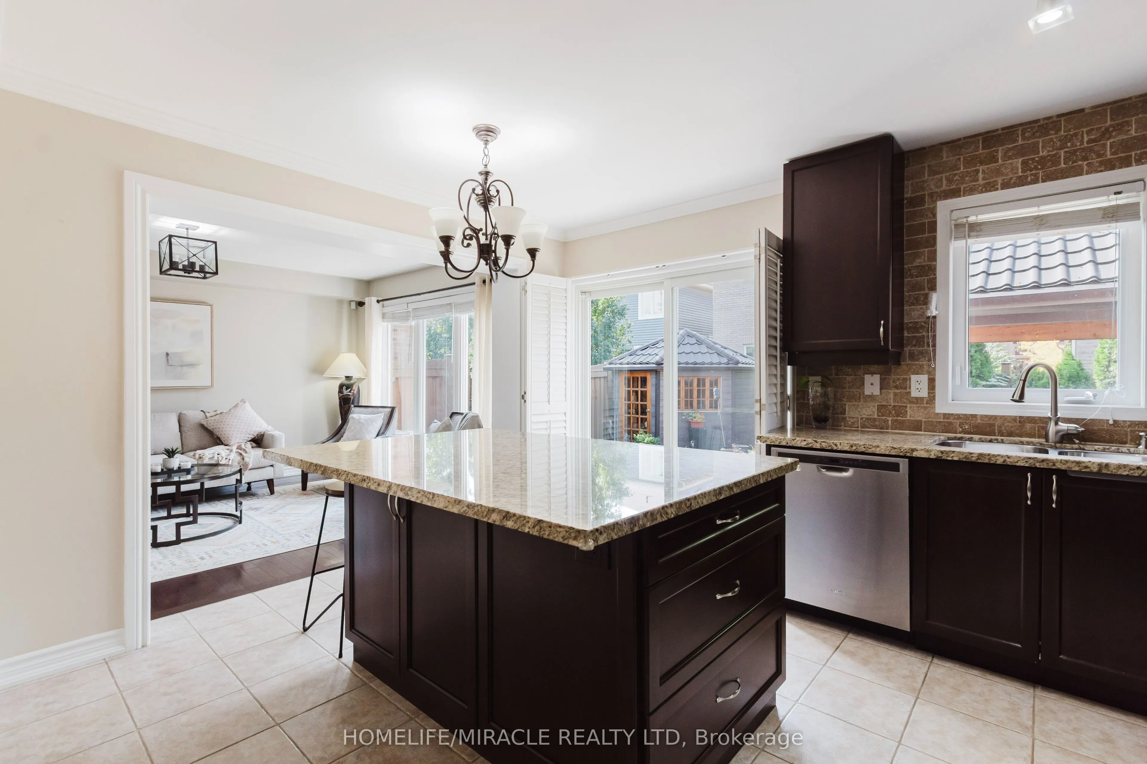 926 Whewell Trail
