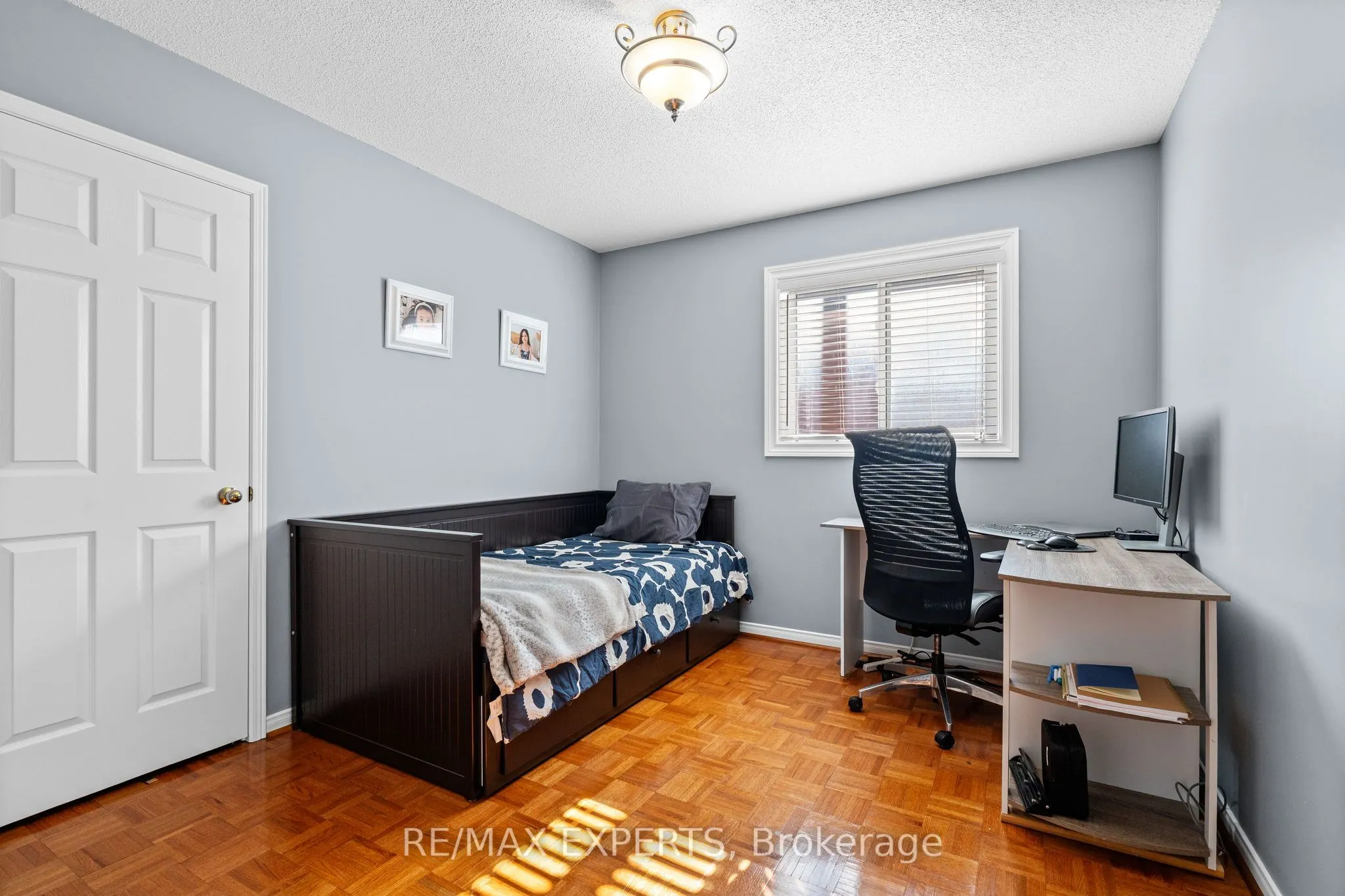 8 Strawberry Hill Court