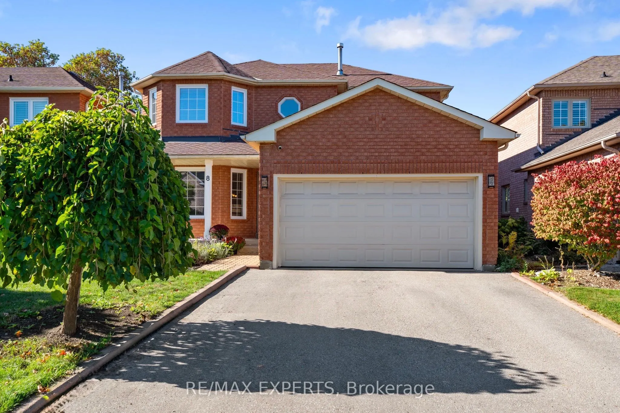 8 Strawberry Hill Court
