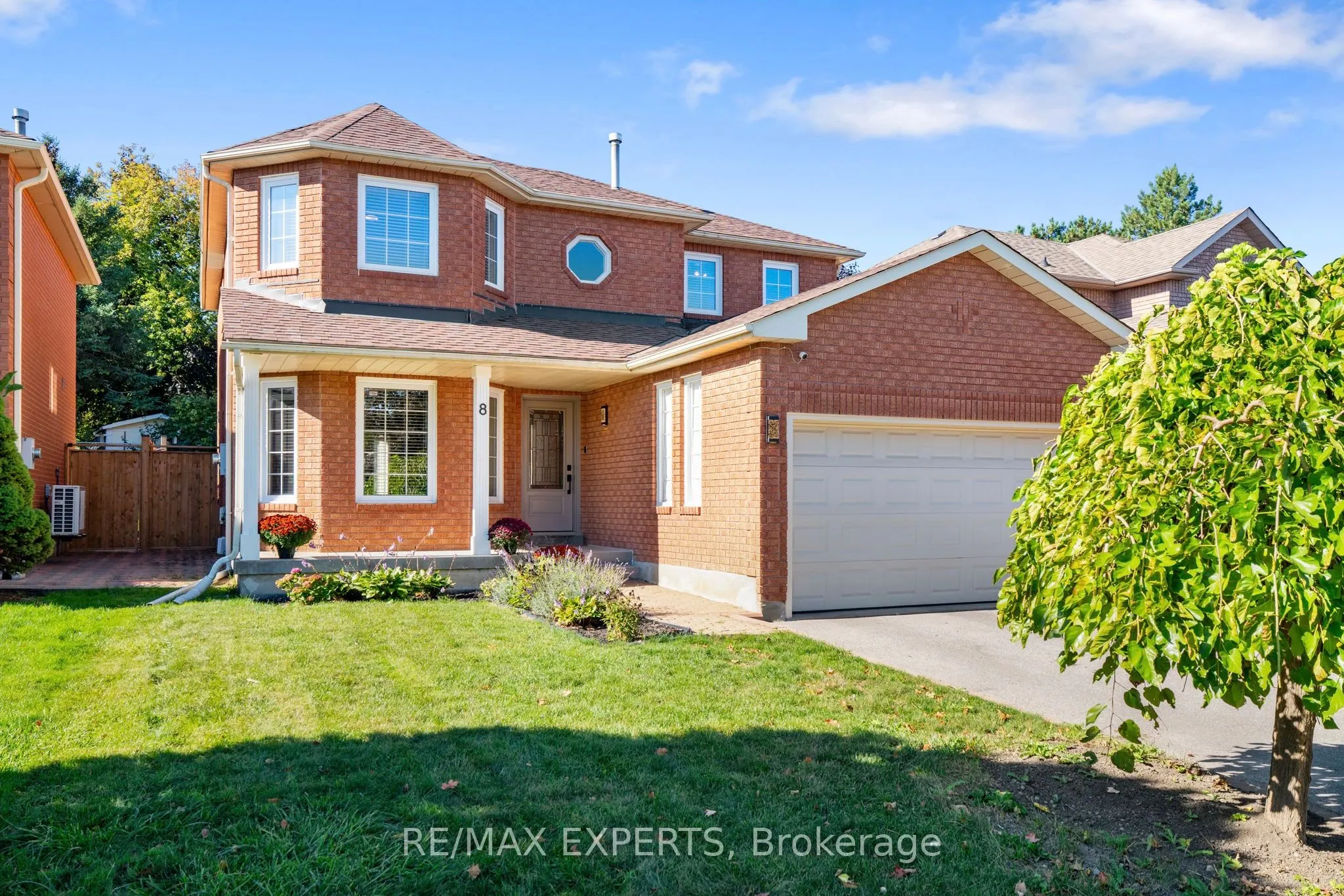 8 Strawberry Hill Court