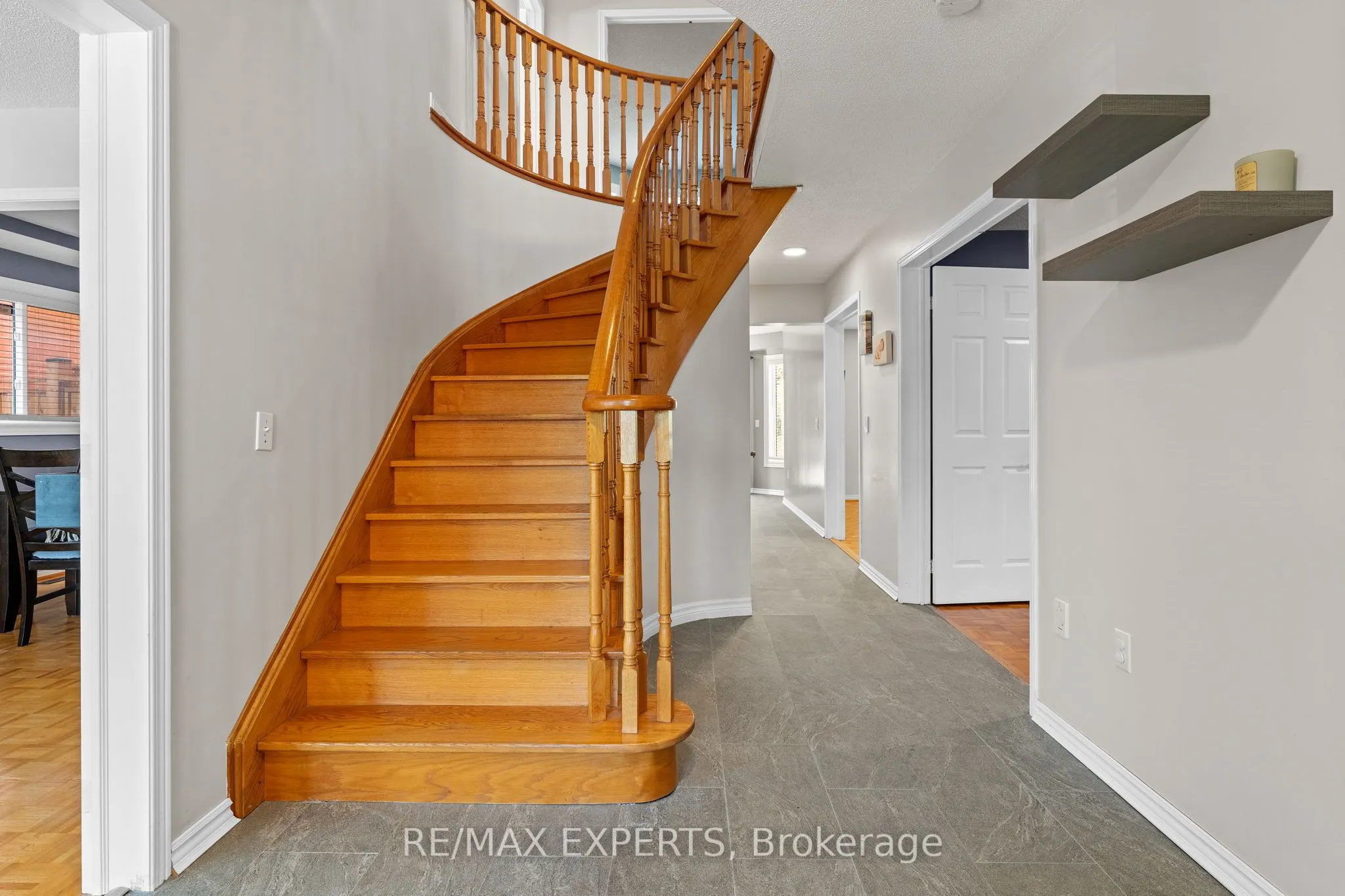 8 Strawberry Hill Court