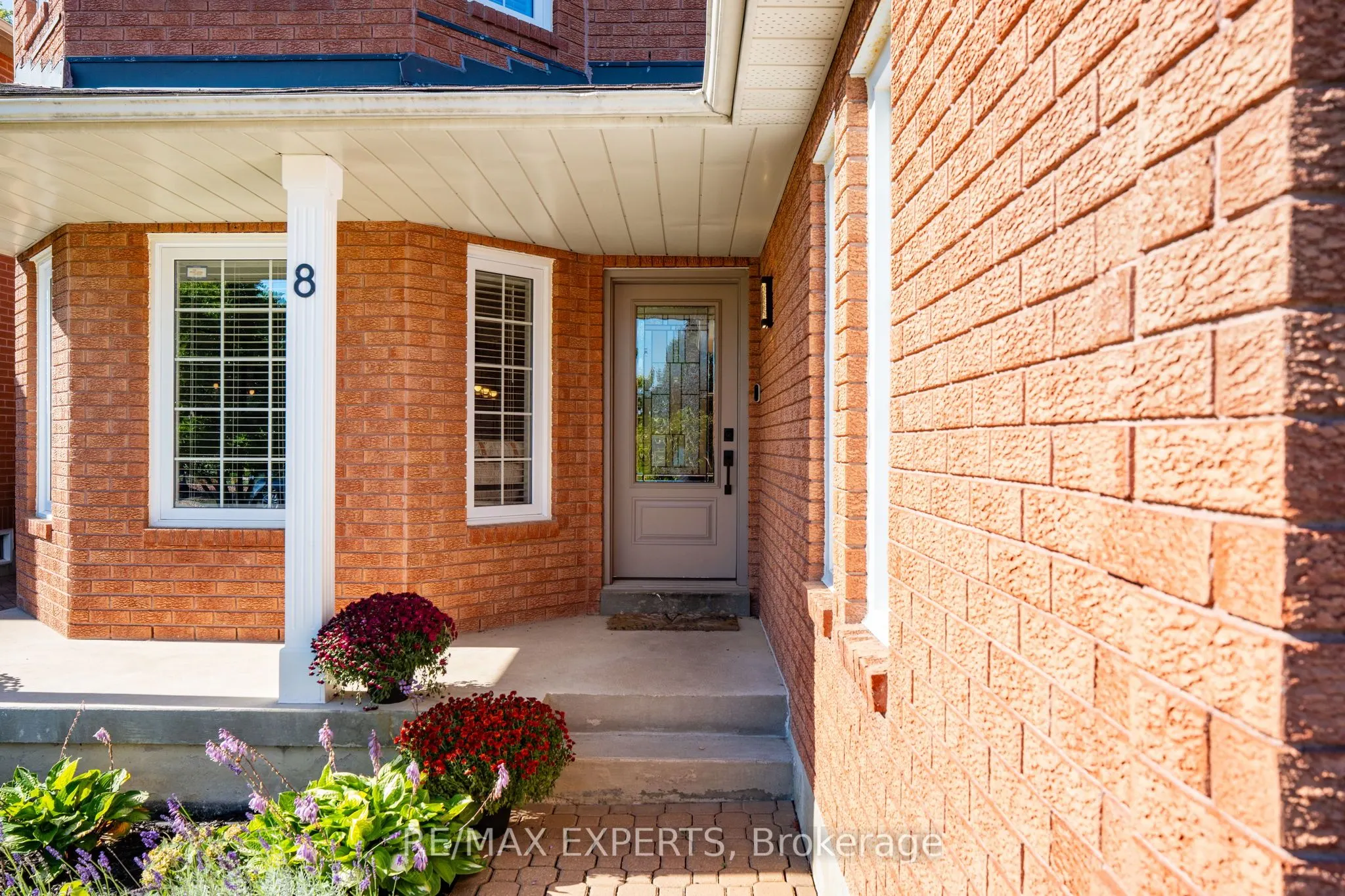 8 Strawberry Hill Court