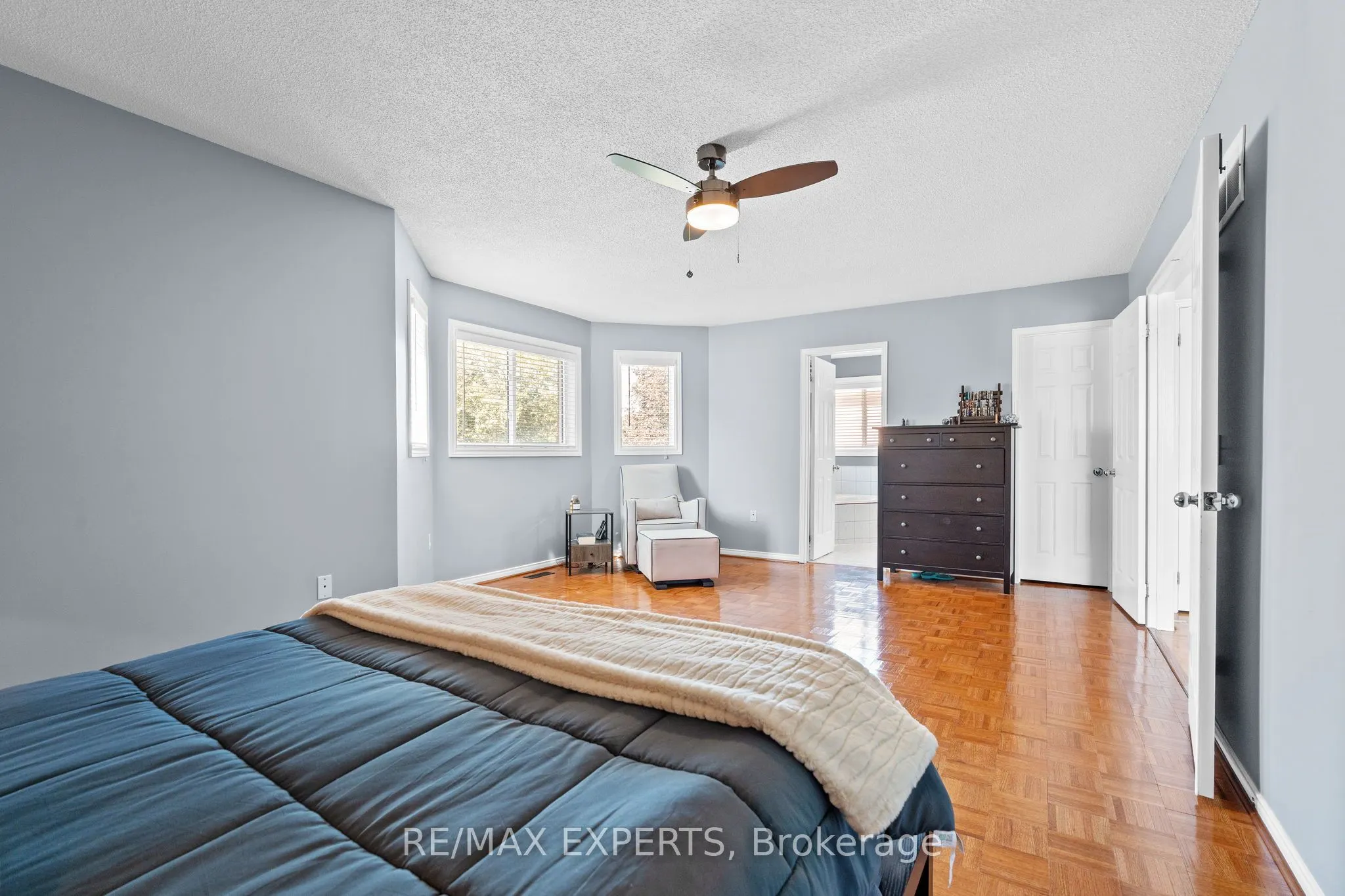 8 Strawberry Hill Court
