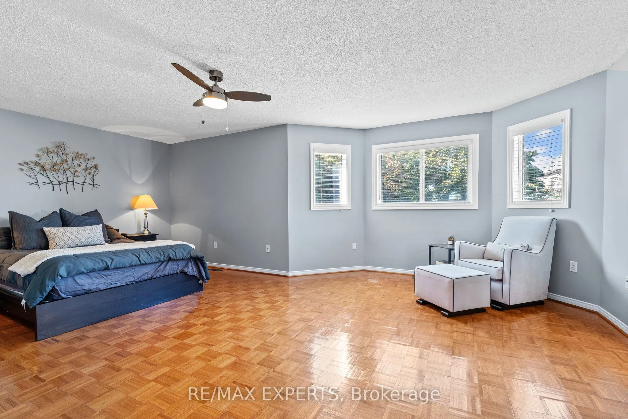 8 Strawberry Hill Court